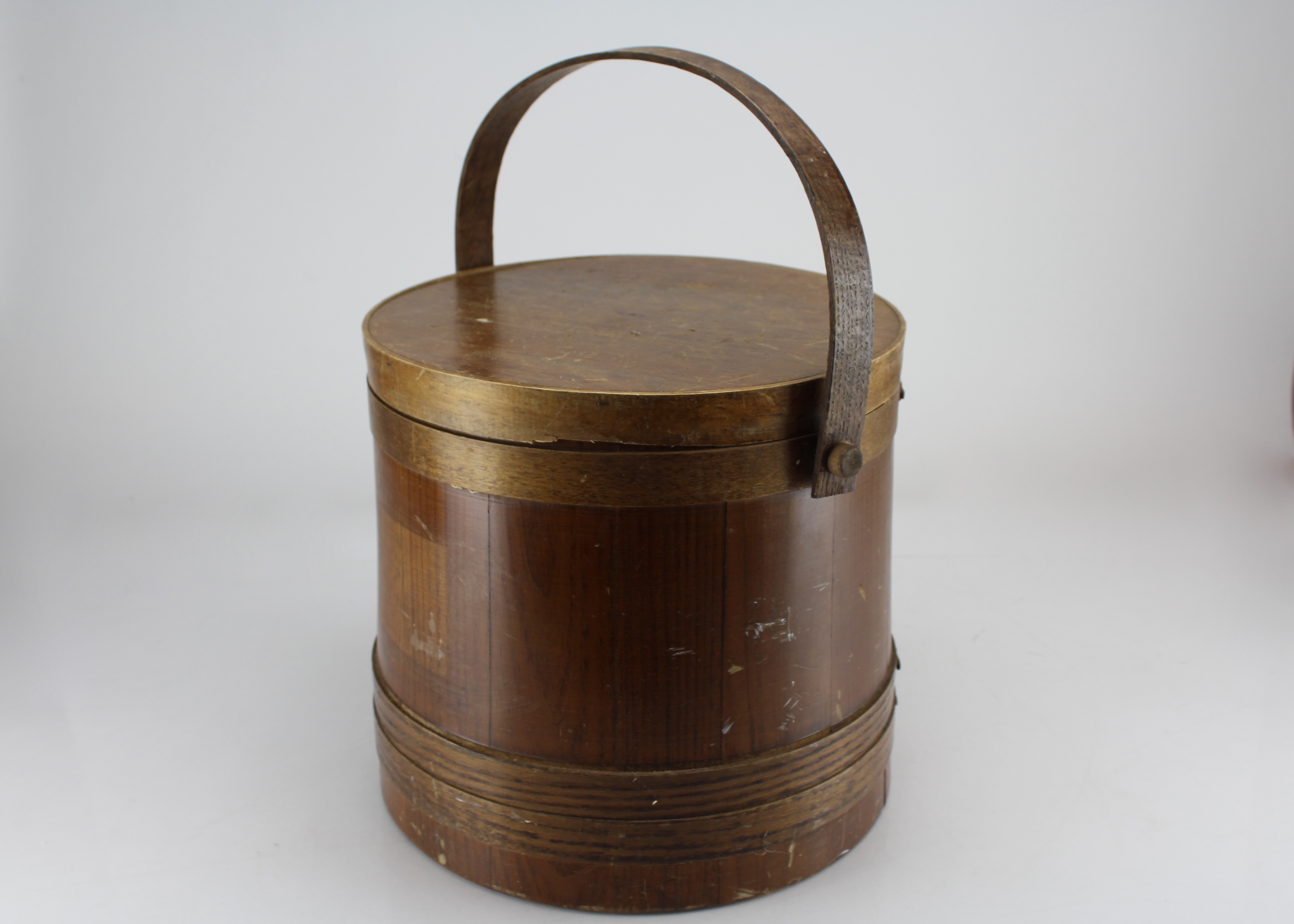Primitive Round Wooden Ice Bucket With Lid And Handle