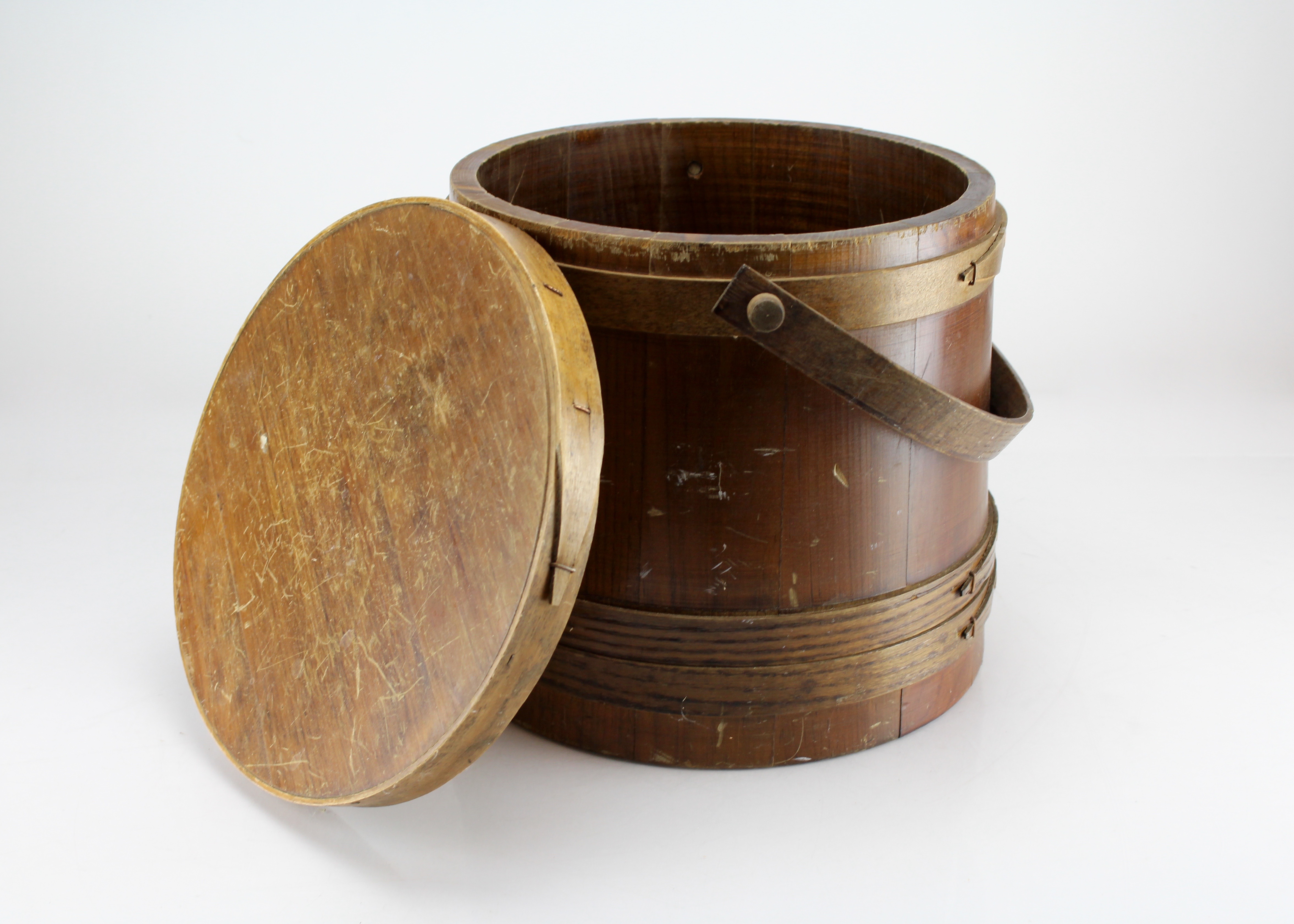 Primitive Round Wooden Ice Bucket With Lid And Handle