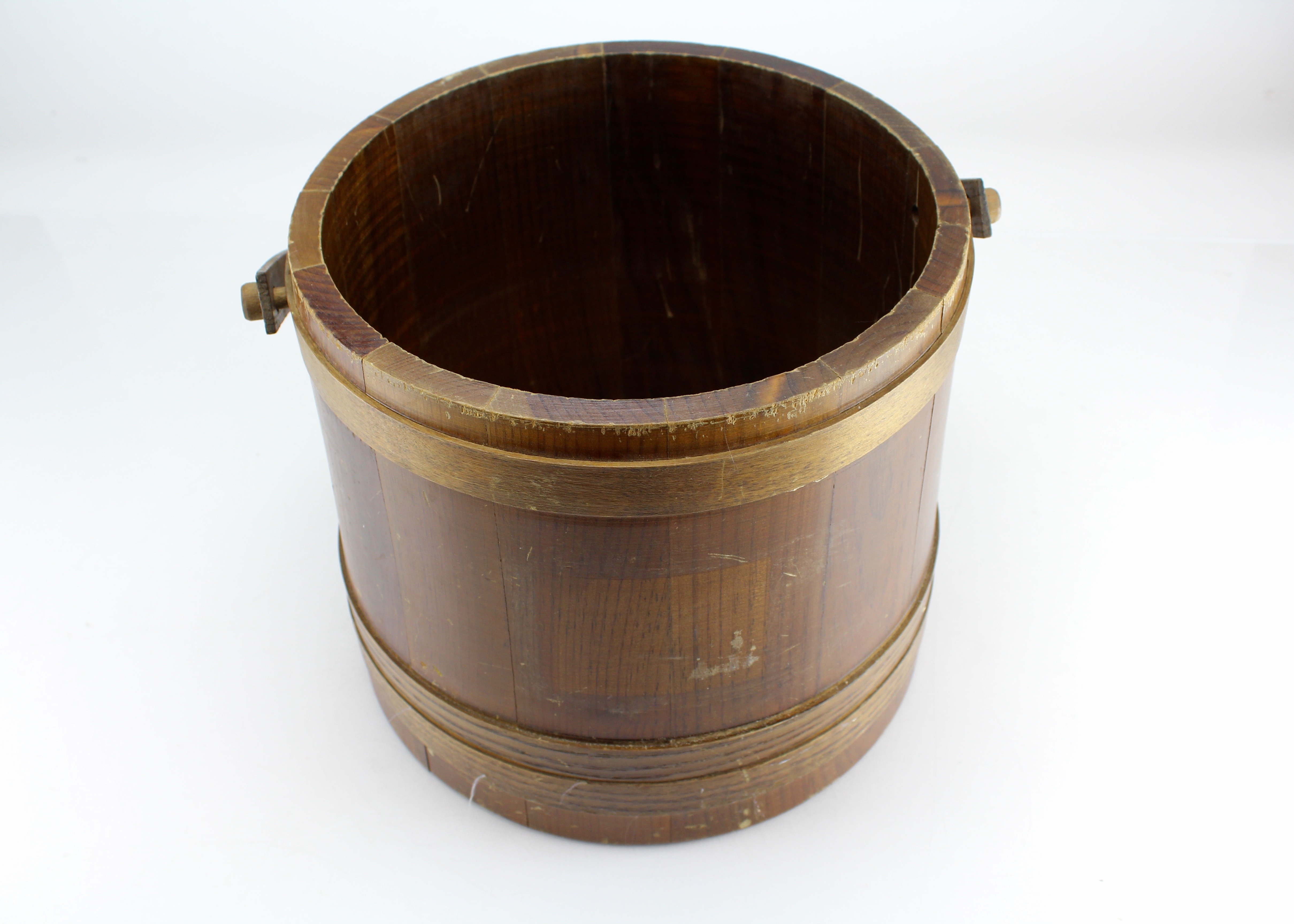 Primitive Round Wooden Ice Bucket With Lid And Handle