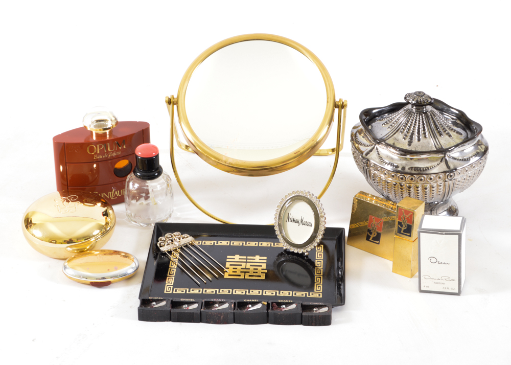 Assortment of Women's Vanity Accessories