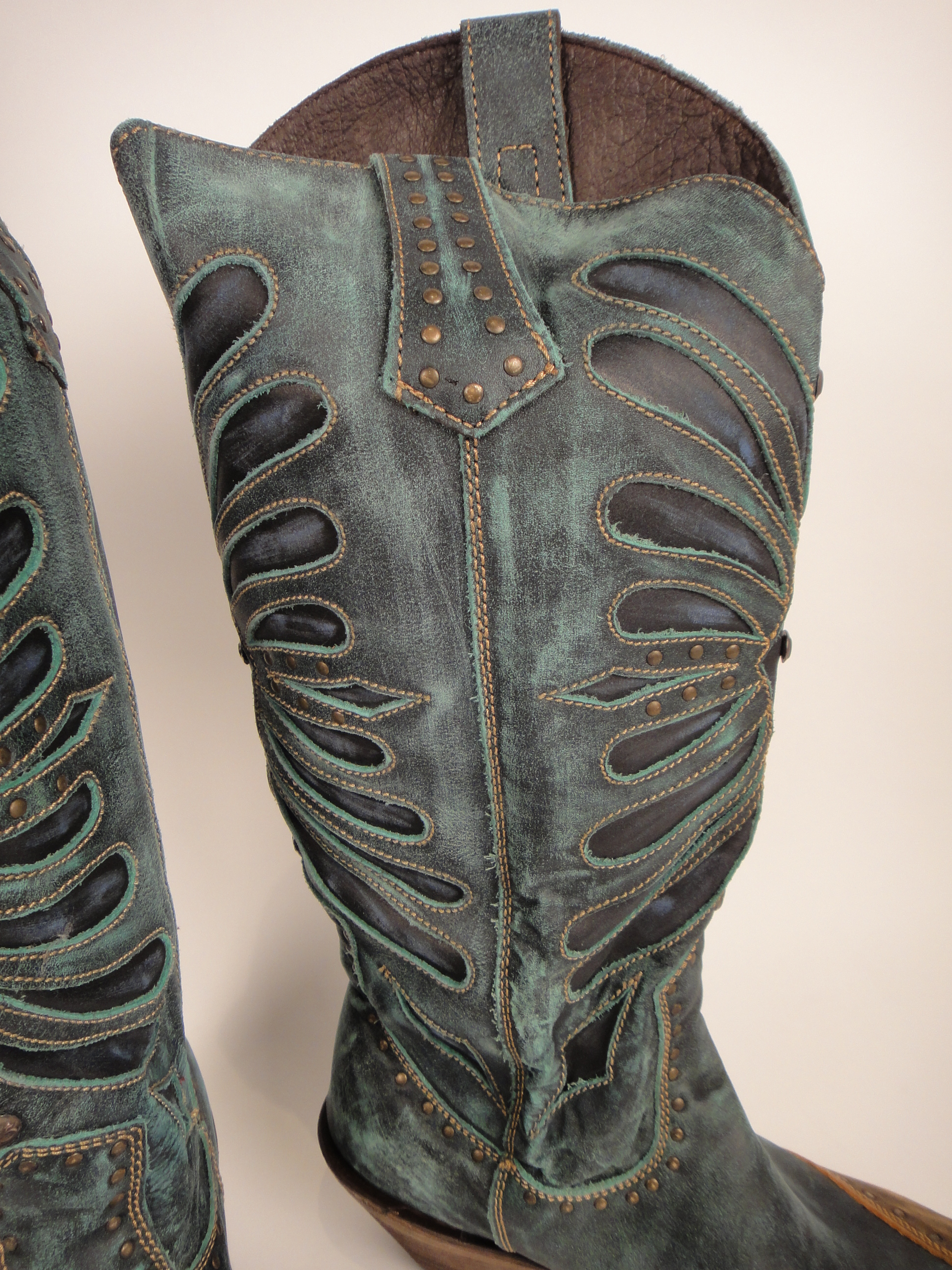 Women's Liberty Black Destressed Turquoise, Black Inlay Boots