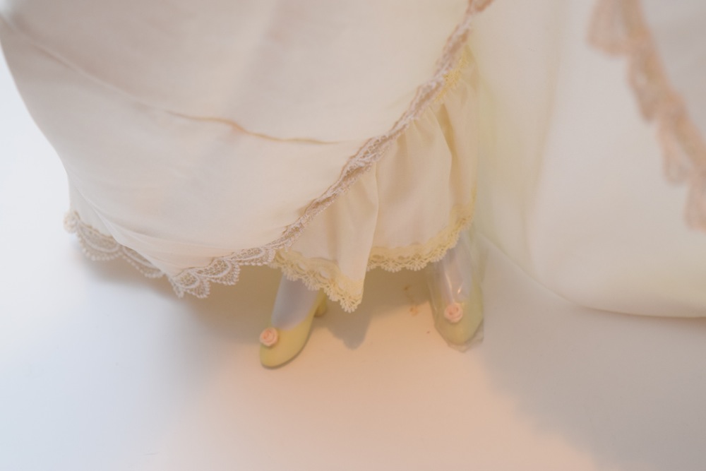 Franklin Mint Porcelain Heirloom Bride Doll