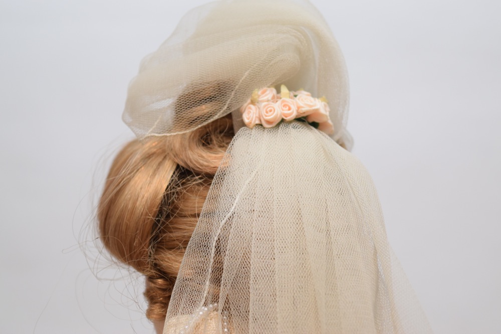 Franklin Mint Porcelain Heirloom Bride Doll