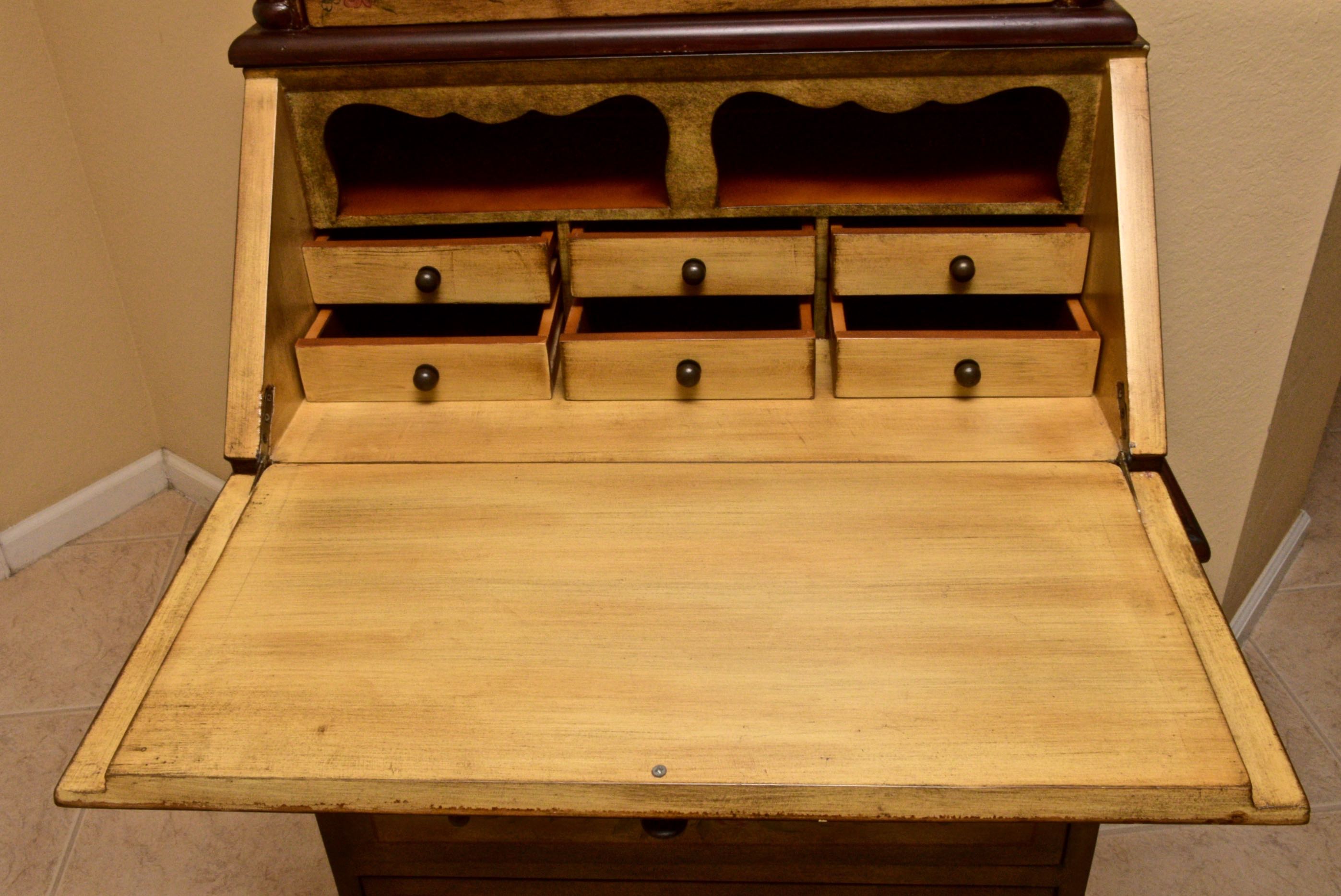 Small Secretary Desk with Hutch