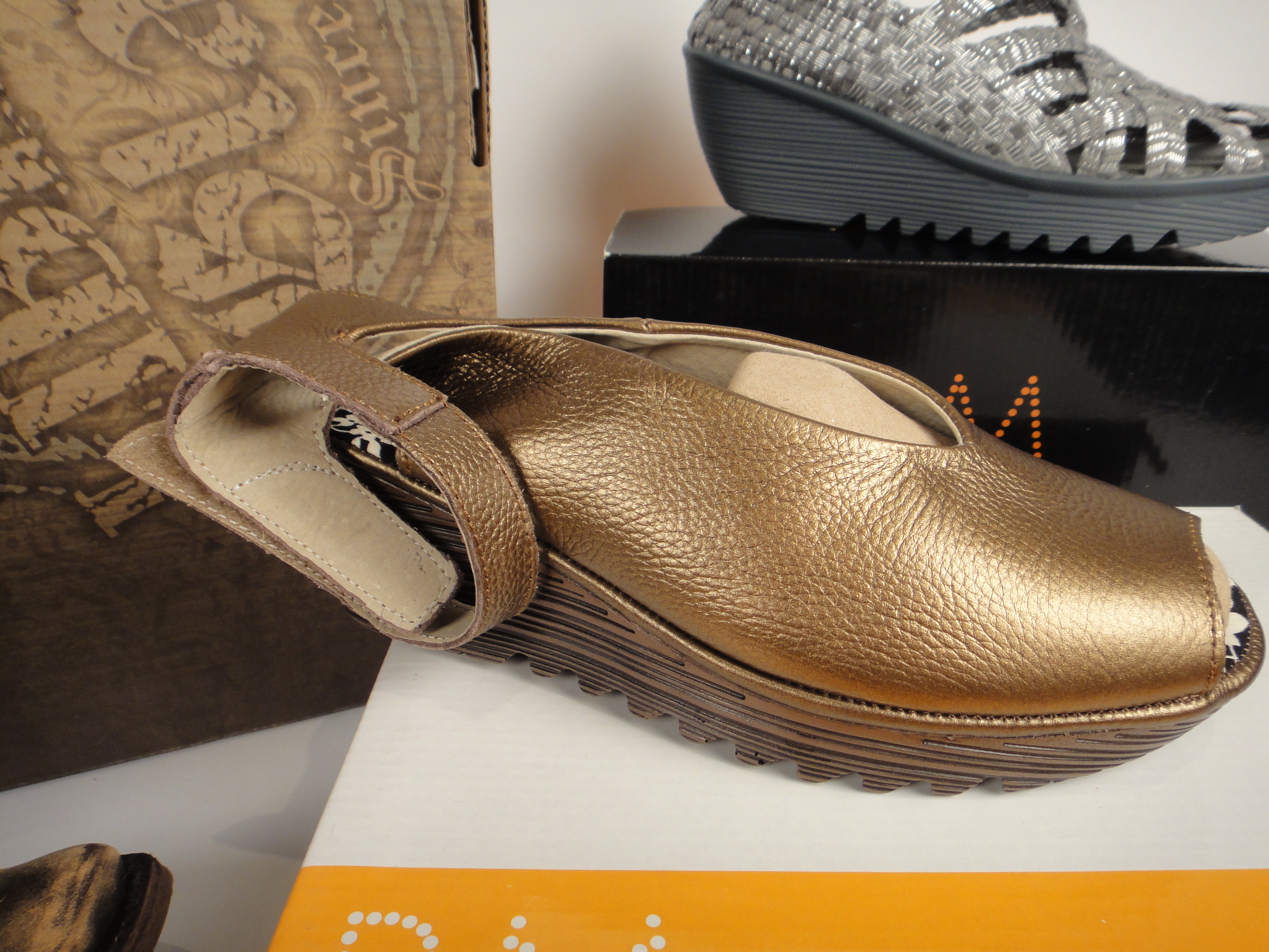 New Liberty Black Boots and Bernie Mev Shoes Size "9.5"