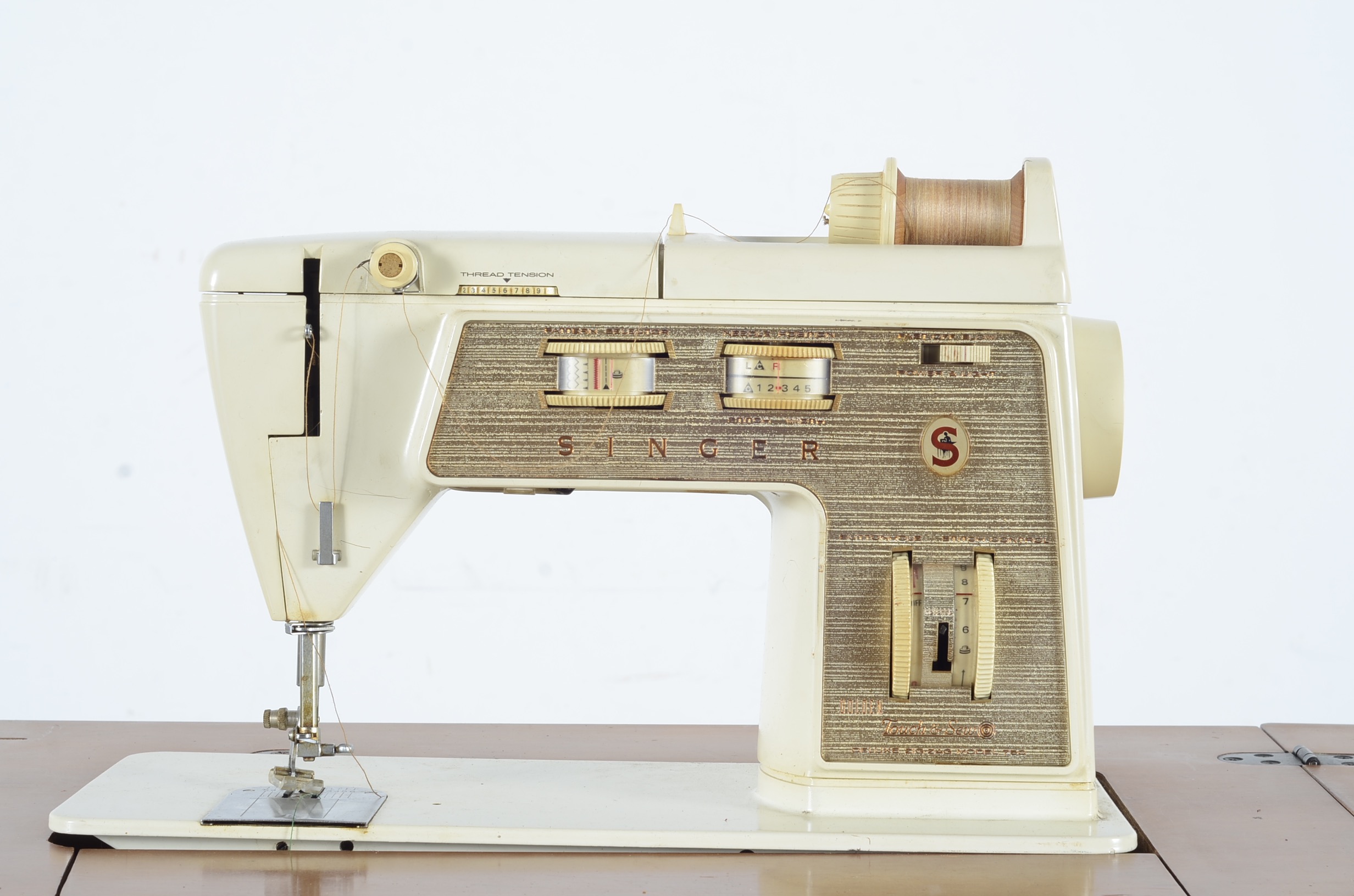 Built-in Singer Sewing Machine and Table