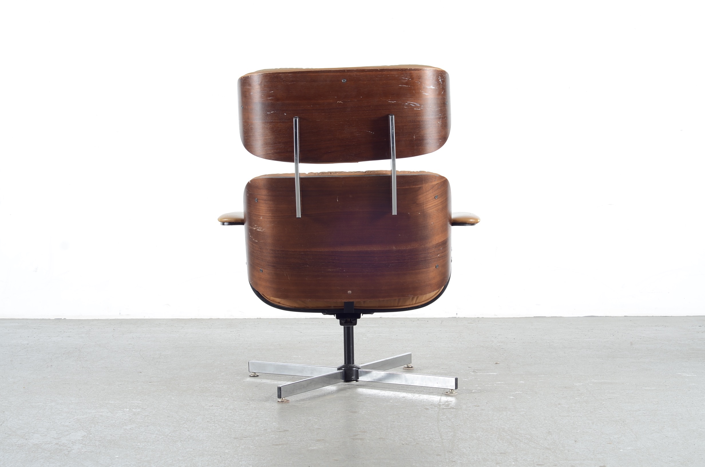 Eames Style Lounge and Ottoman Chair