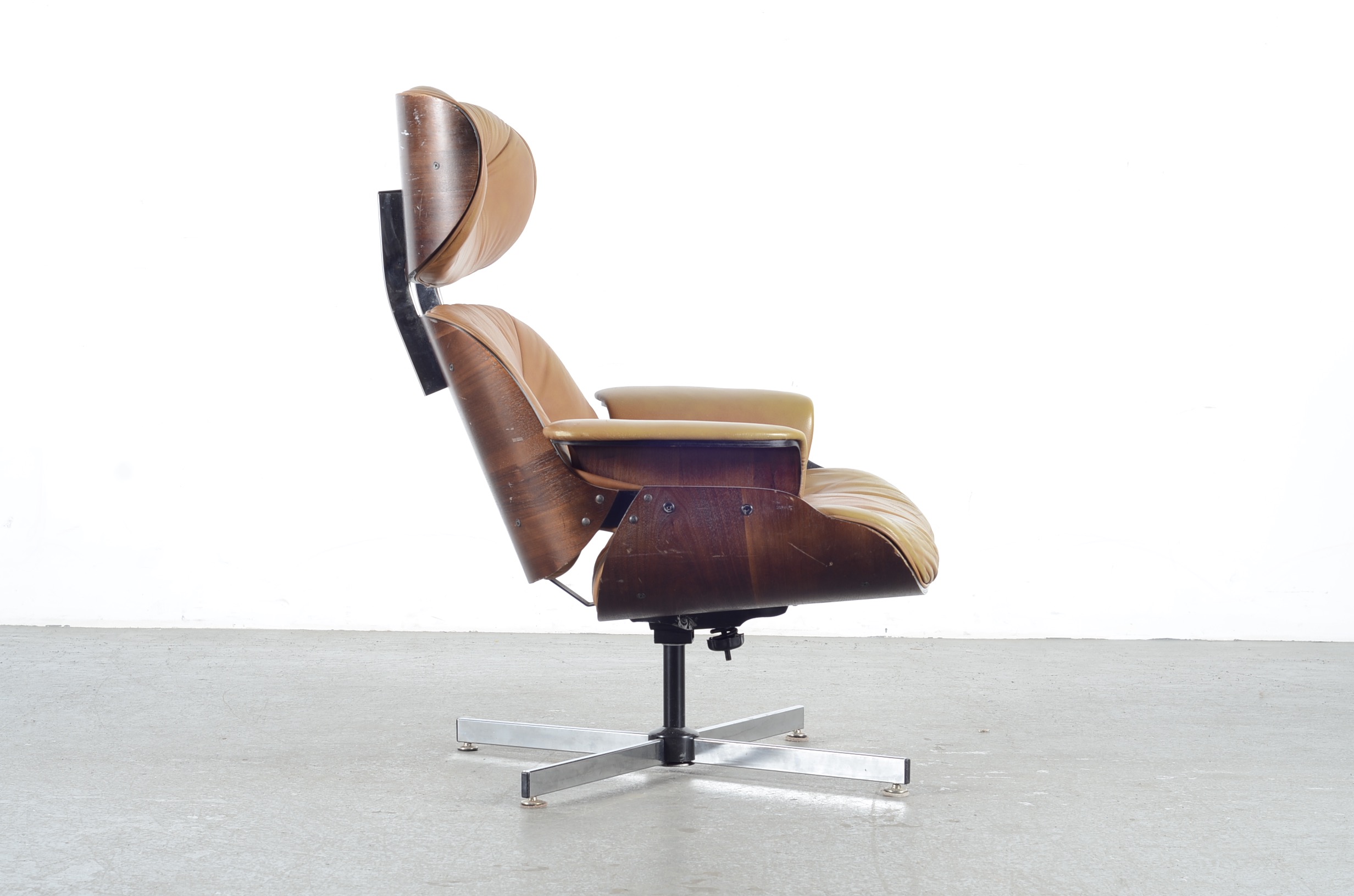 Eames Style Lounge and Ottoman Chair