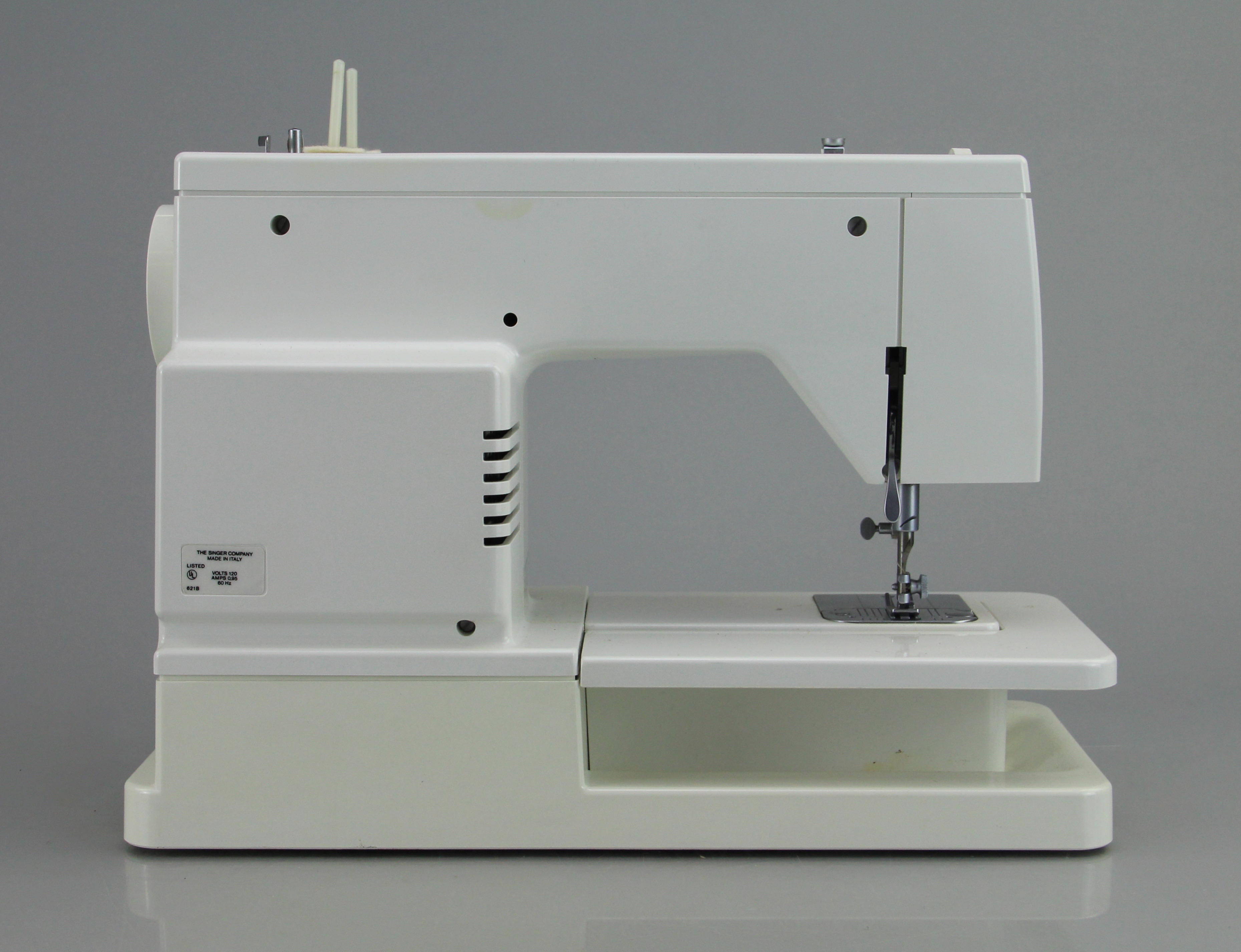 Vintage 1979 Zig-Zag Singer Sewing Machine