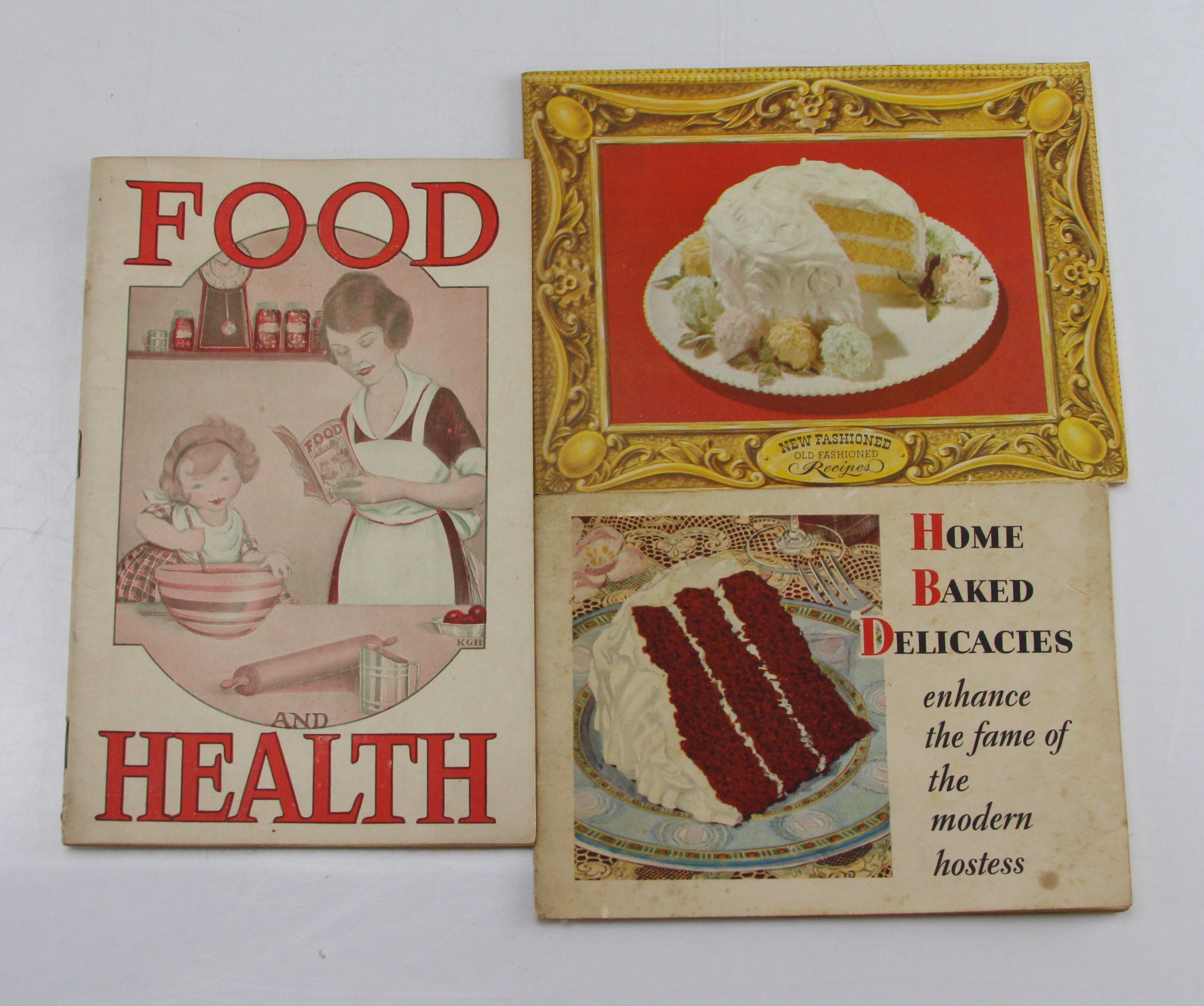 Vintage Recipe Booklets And Newspaper Clippings In Old Wooden Box