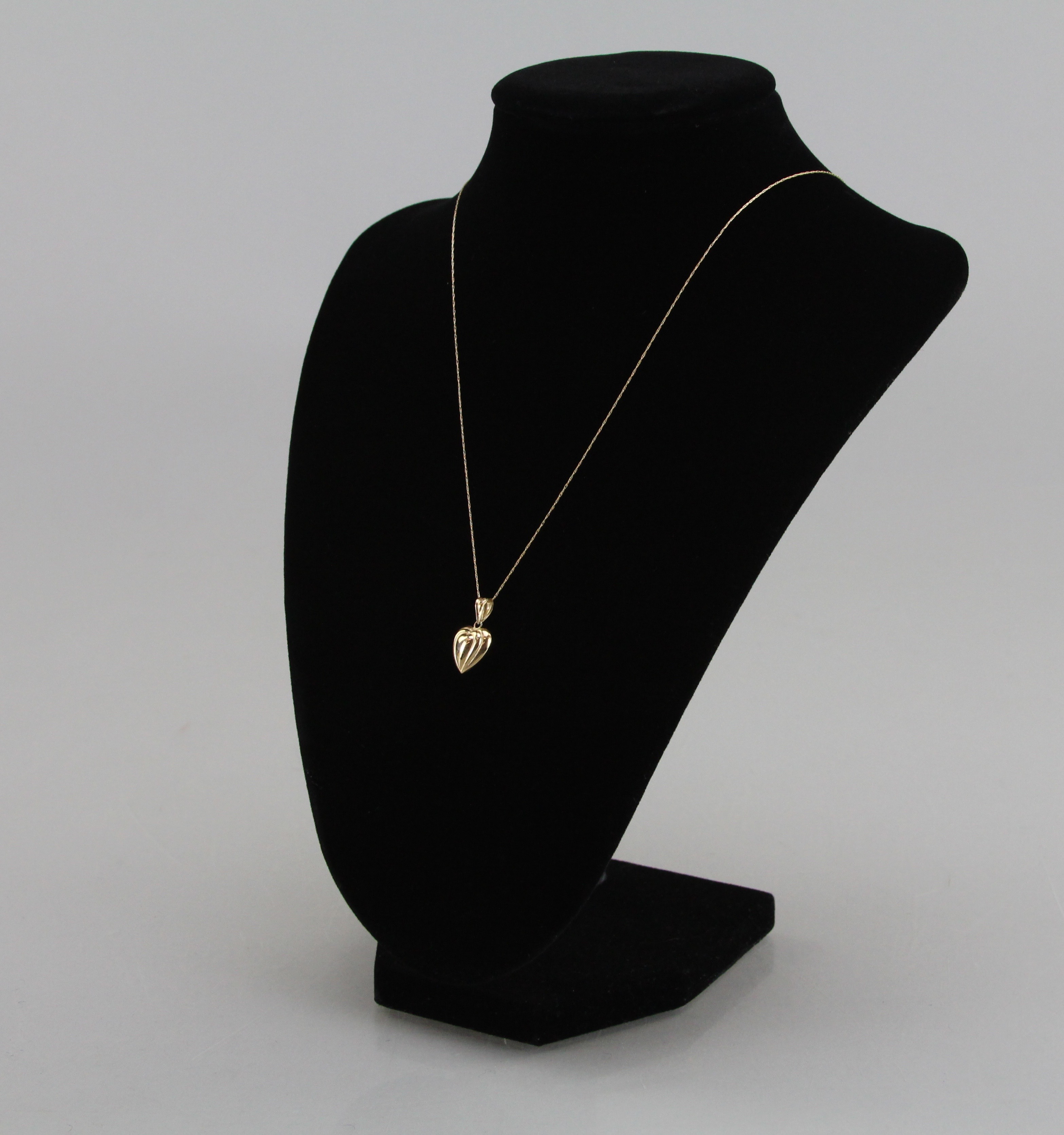 14K Golden Heart Pendant Necklace With Thin Chain