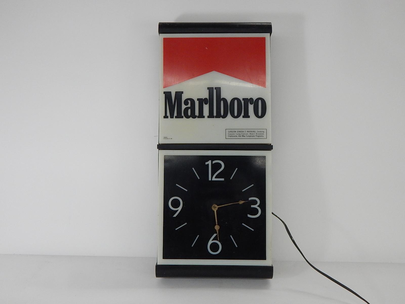 Marlboro Lighted Sign/Clock