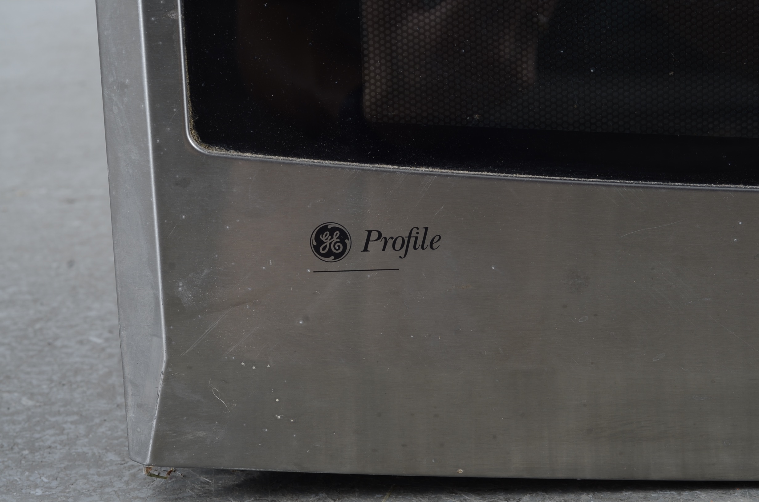 GE Spacemaker Stainless Steel Over The Range Digital Microwave