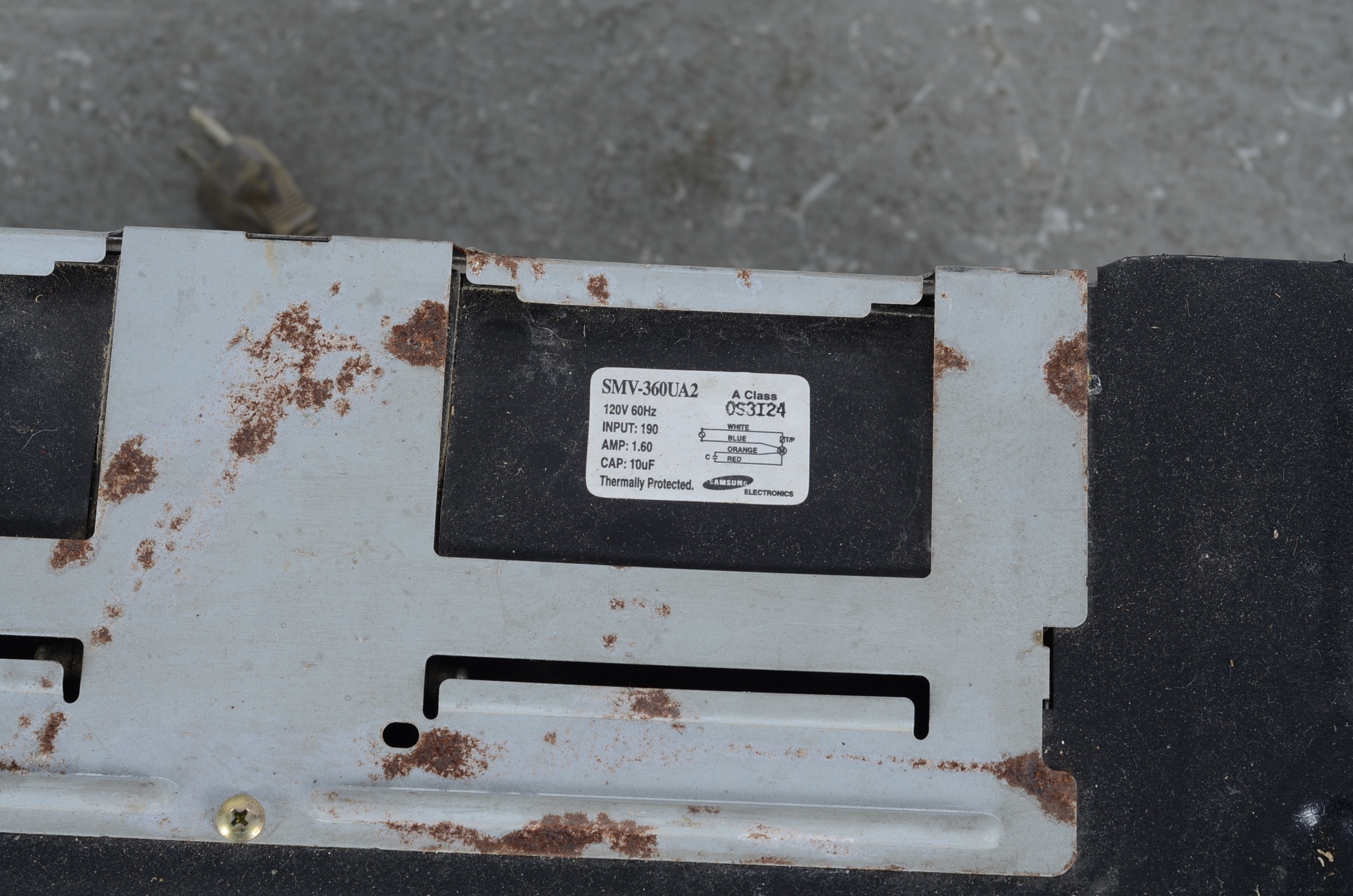 GE Spacemaker Stainless Steel Over The Range Digital Microwave