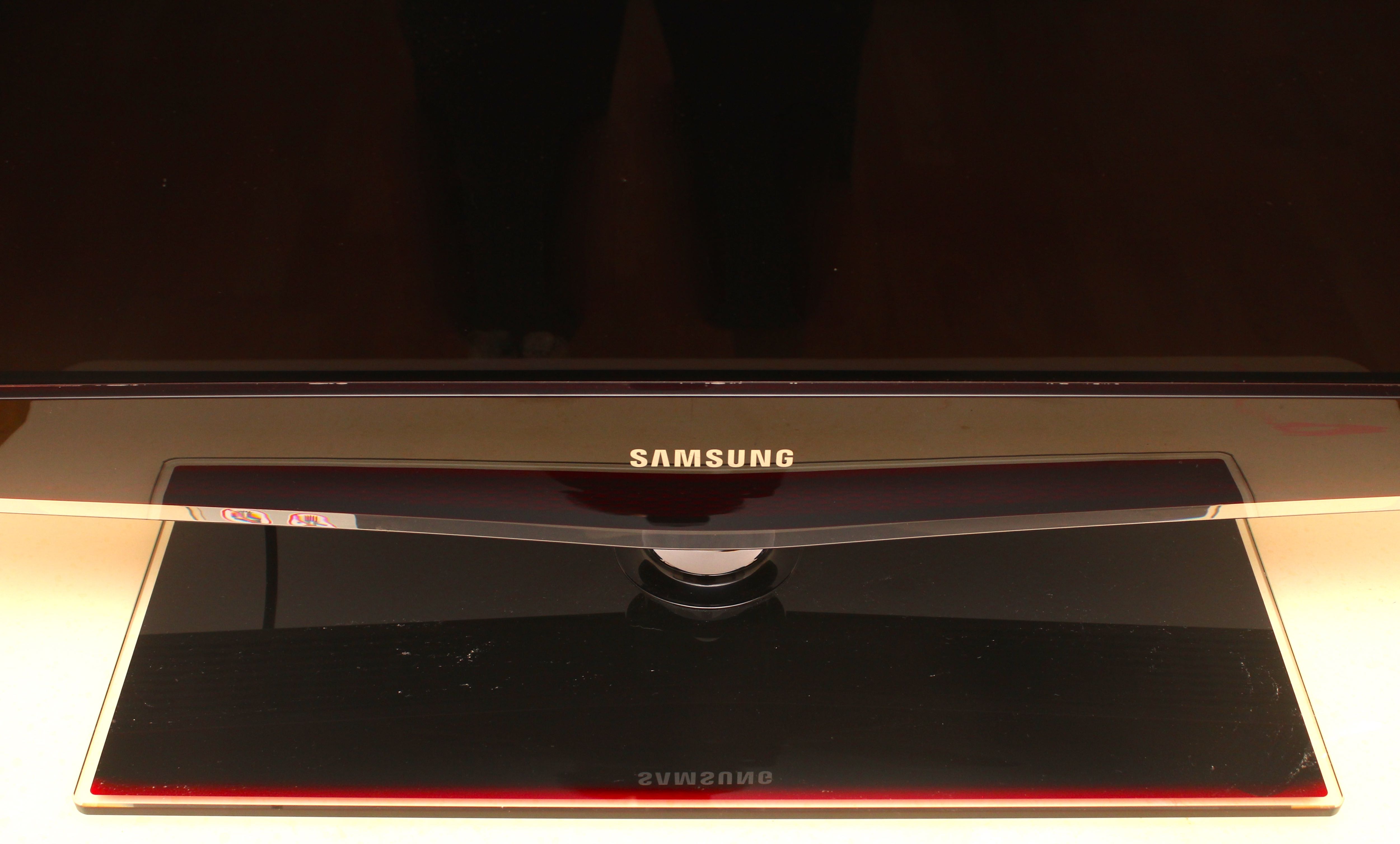 Samsung 36 inch TV with Remote