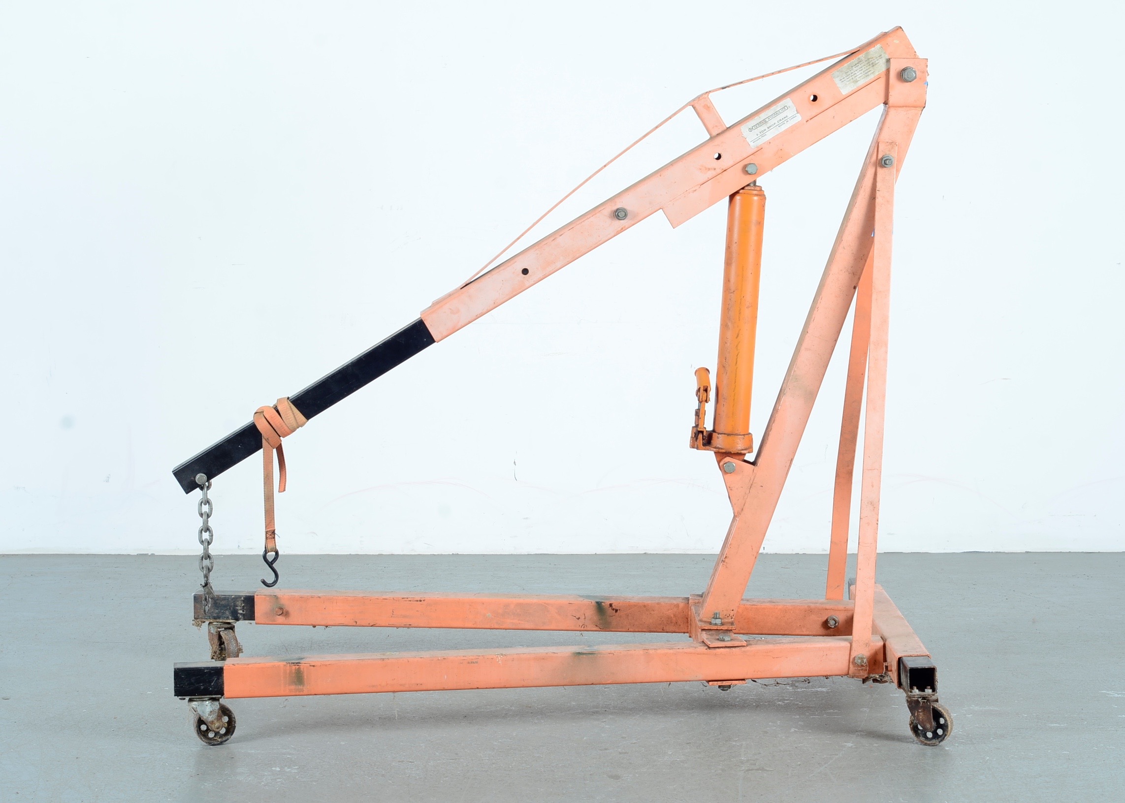 Central Hydraulics 2 Ton Folding Shop Crane