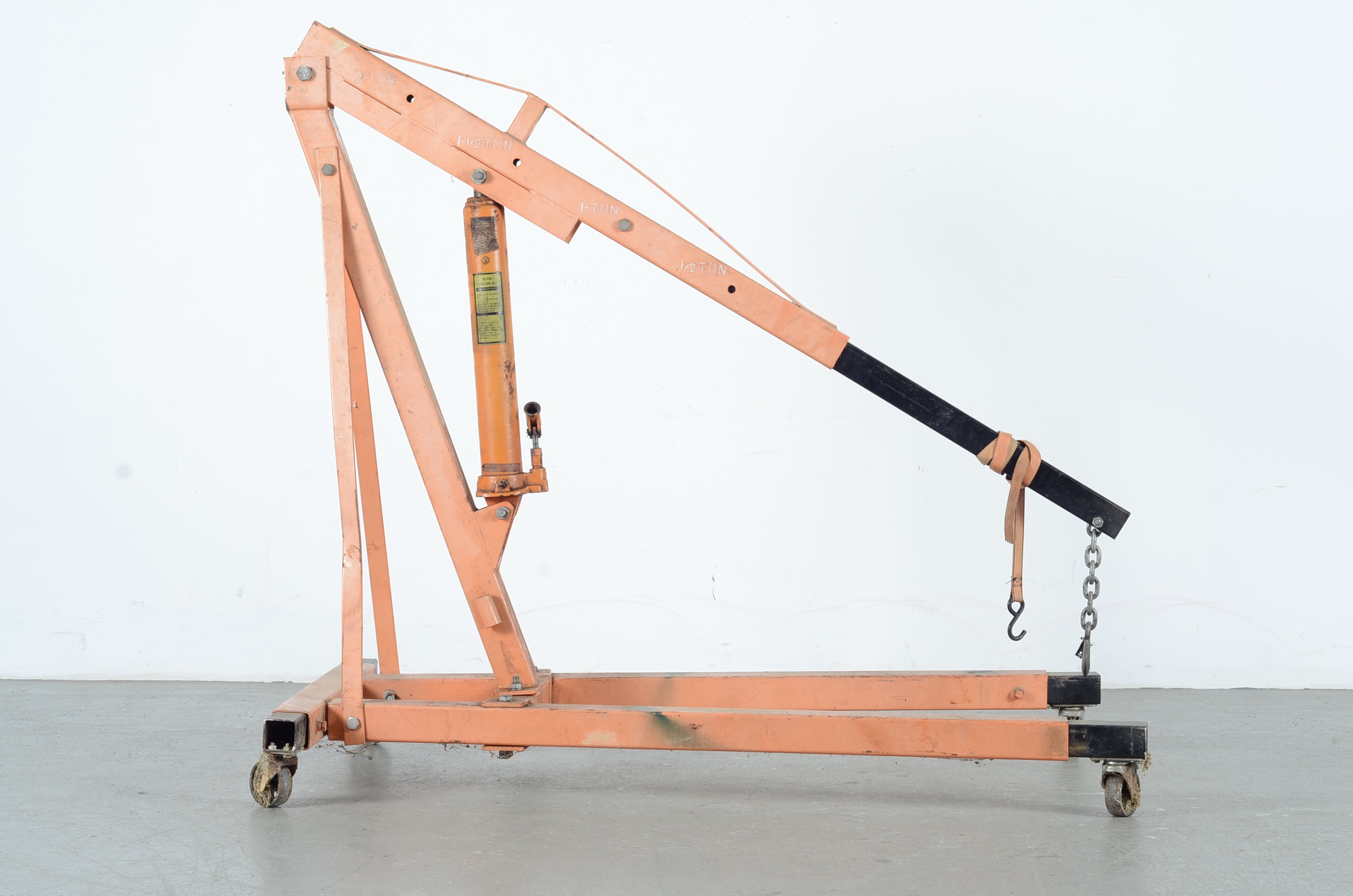 Central Hydraulics 2 Ton Folding Shop Crane