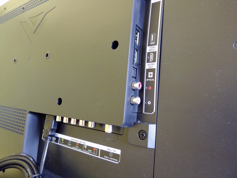 Vizio 32" Flat Screen TV with Remote