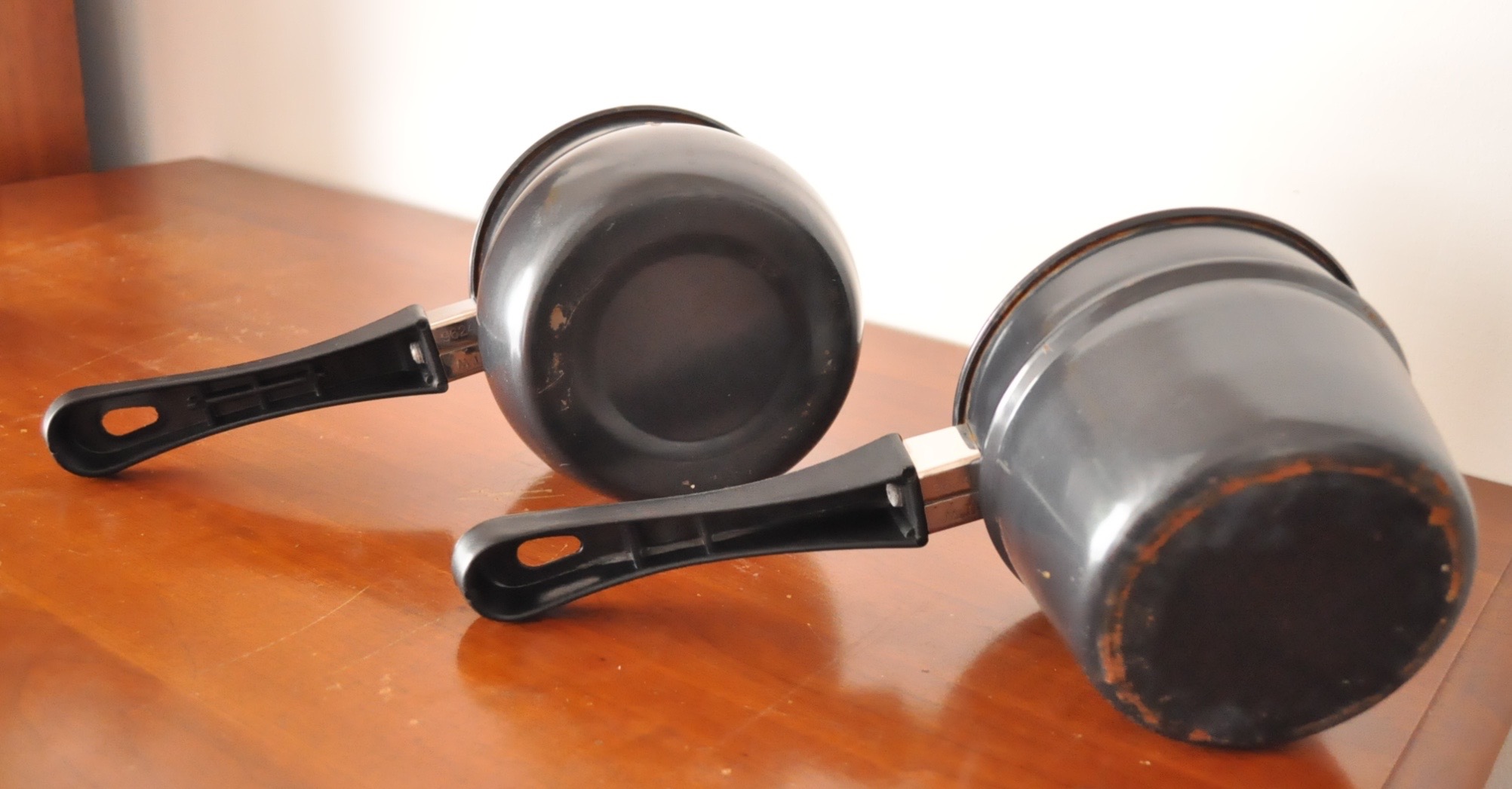 Pans with Lids, Mixing Bowls and Mixer