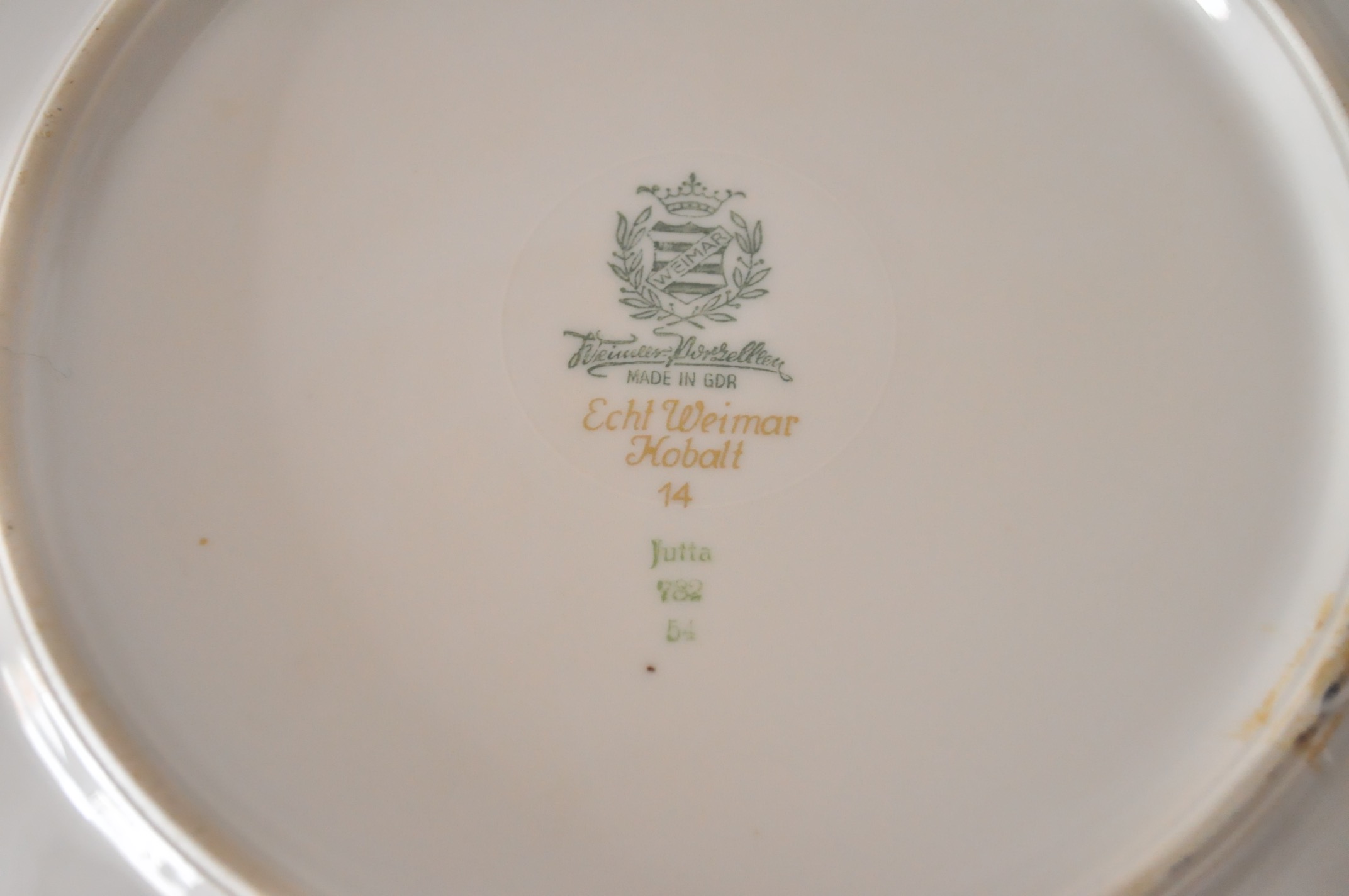 Oversize Plates and Platters