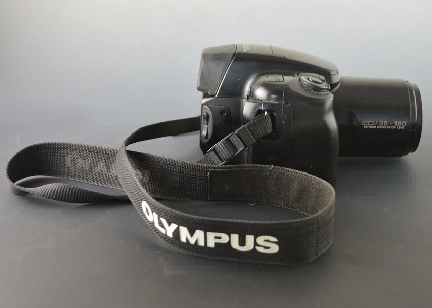 Olympus iS-3 DLX SLR Camera