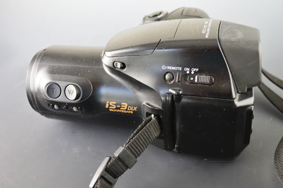 Olympus iS-3 DLX SLR Camera