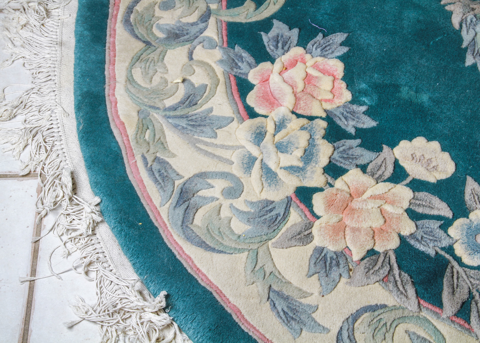 Floral Pattern Hand Woven Round Area Rug