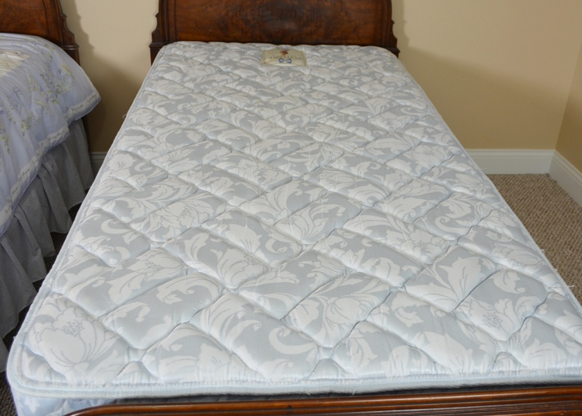Sealy Posturepedic Twin "Posture Premier" Mattress and Box Spring
