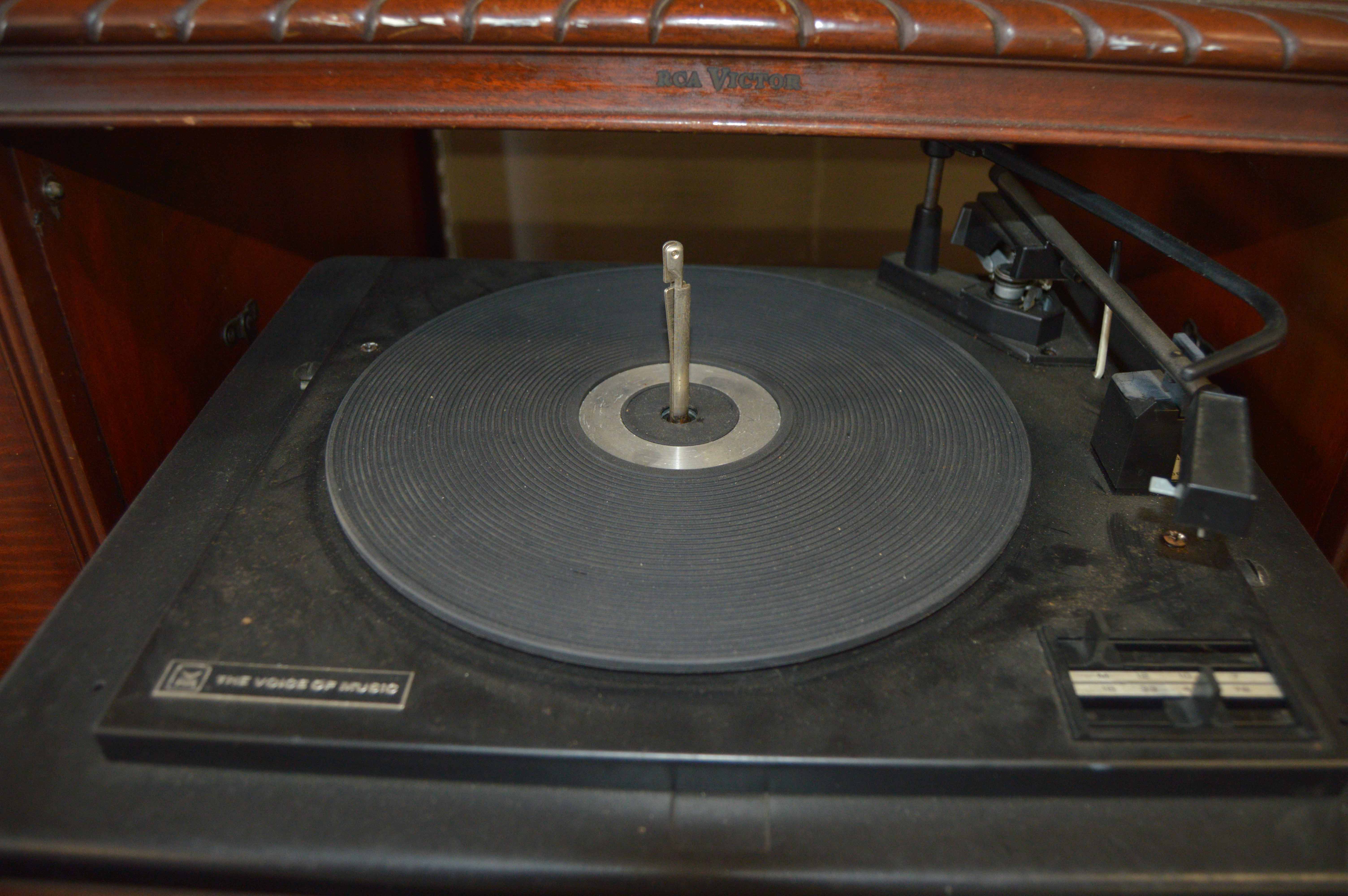 Vintage Victrola RCA Victor Record Player