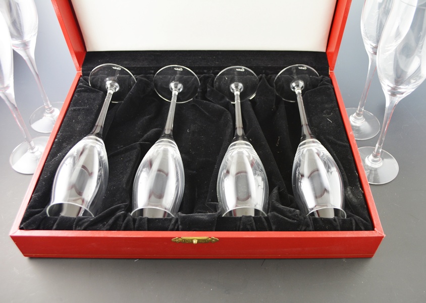 Eight Cartier Crystal Tulip-Flared Champagne Flutes