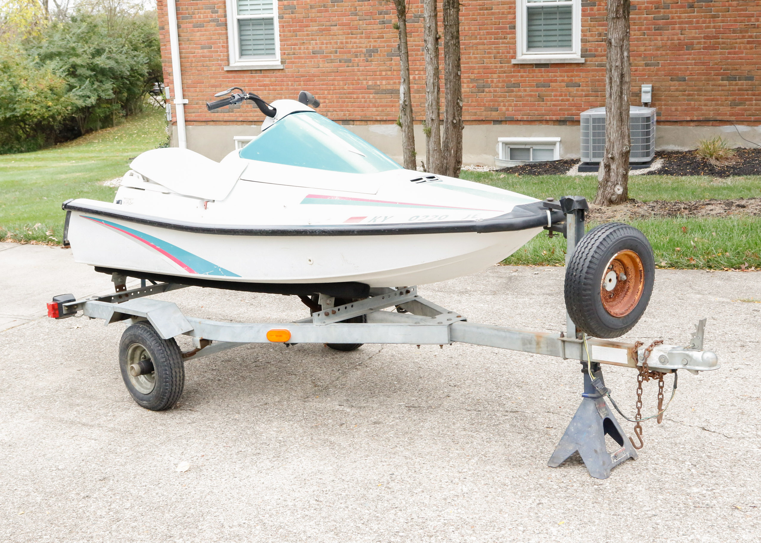 Yamaha Wave Runner with 10' Trailer