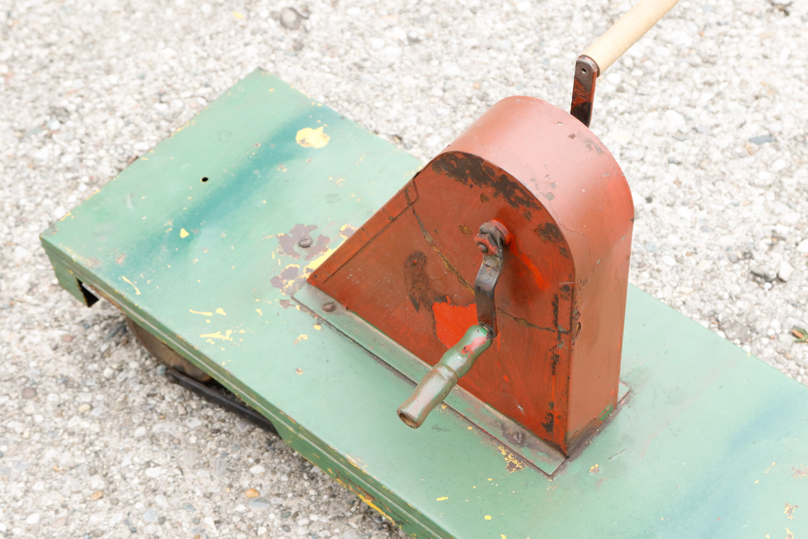 Doepke Yardbird Train and Tracks