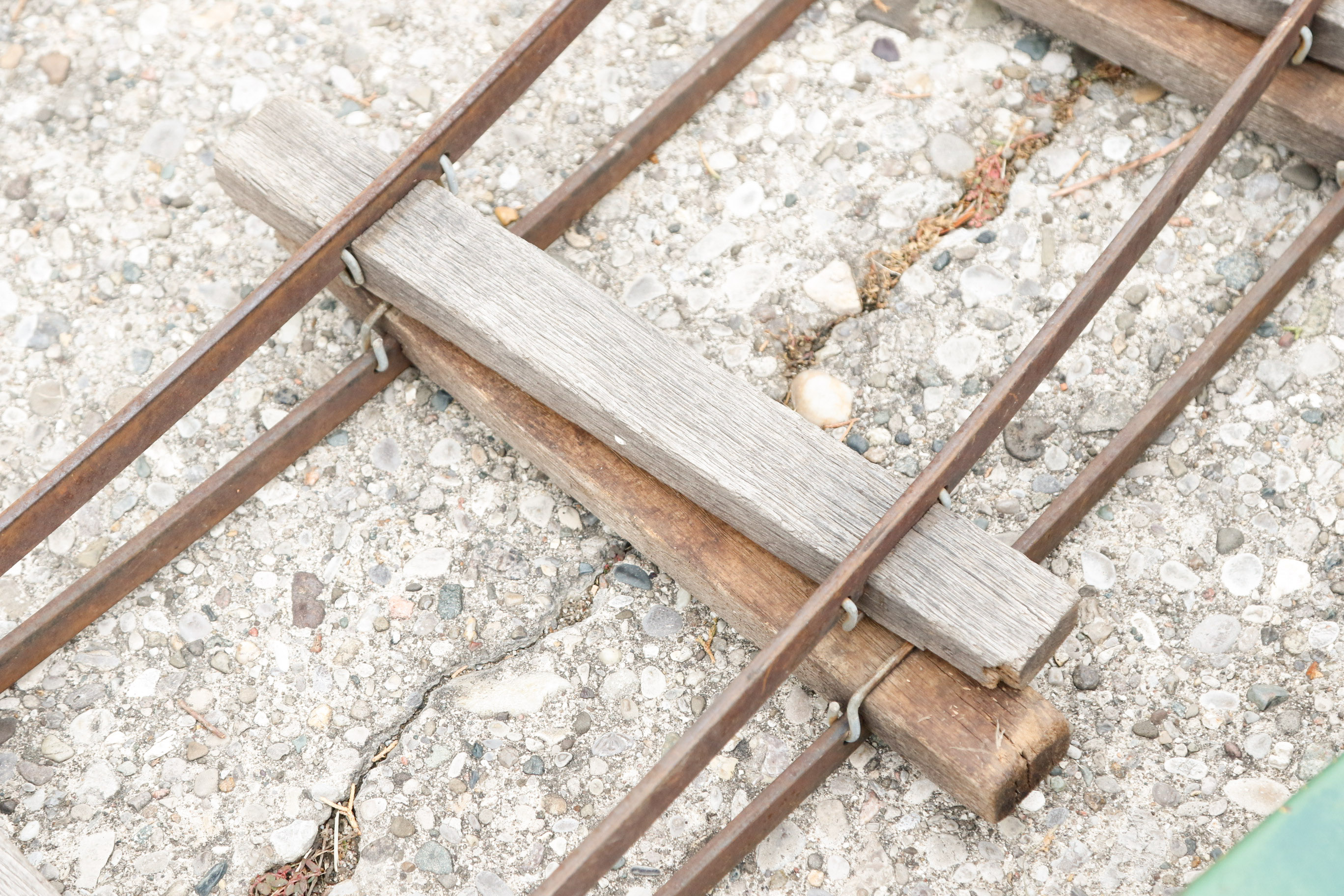 Doepke Yardbird Train and Tracks