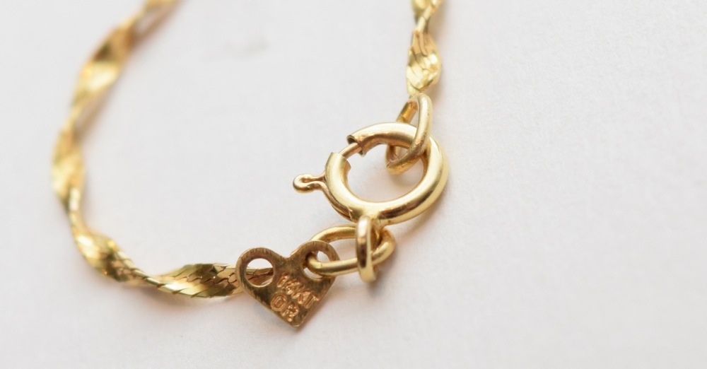 14K Yellow Gold Twisted Design Bracelet