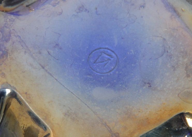 Northwood Iridescent Bushell Basket