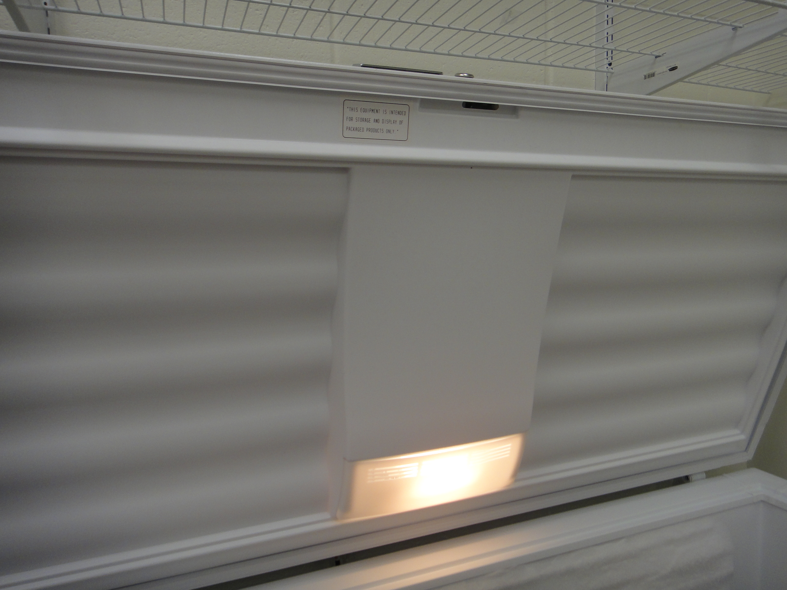 Kelvinator Commercial Chest Freezer Model No. KCS200GW