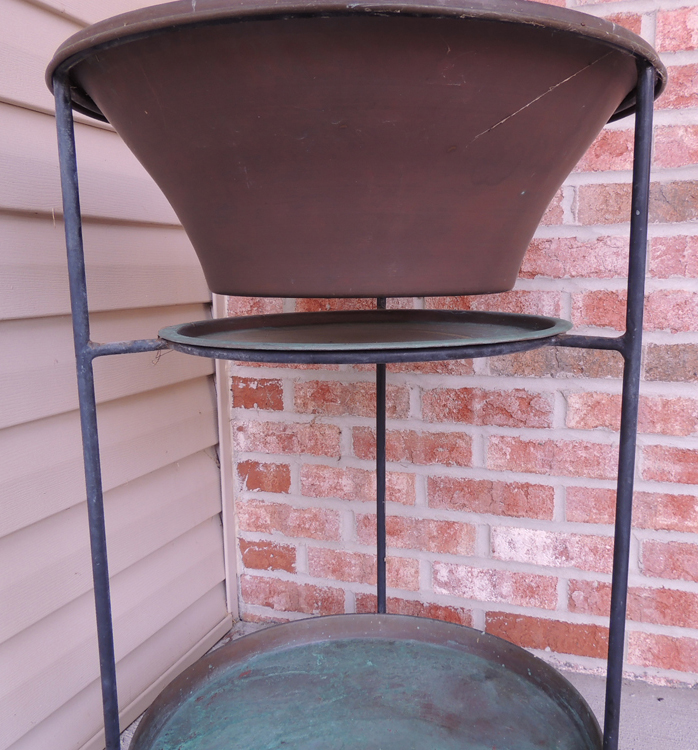 Copper Patio Beverage Party Tub in Iron Rack