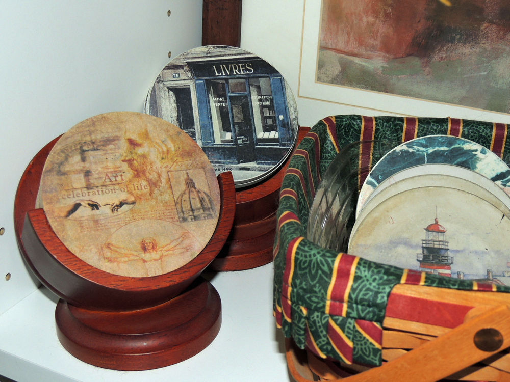 Red Tulip Framed Print and Coordinating Decor