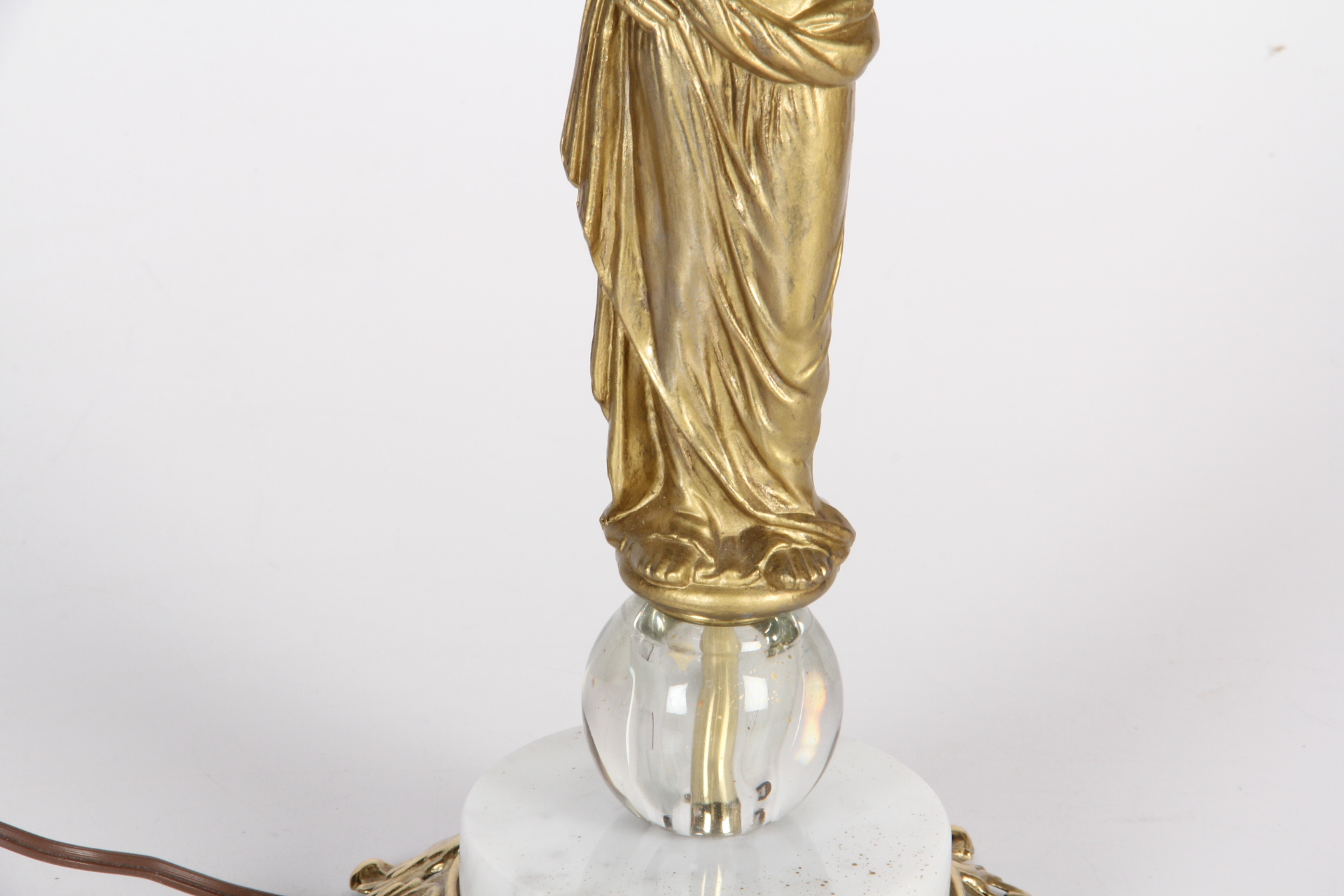 Tyndale Figurine Lamp