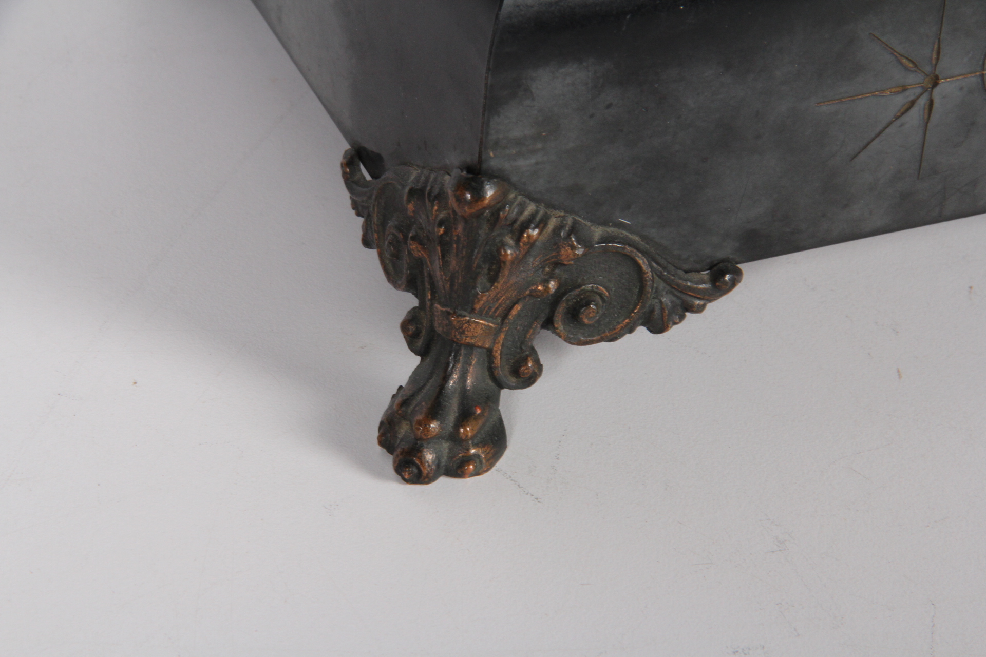 Early Seth Thomas Adamantine Eight-Day Mental Clock