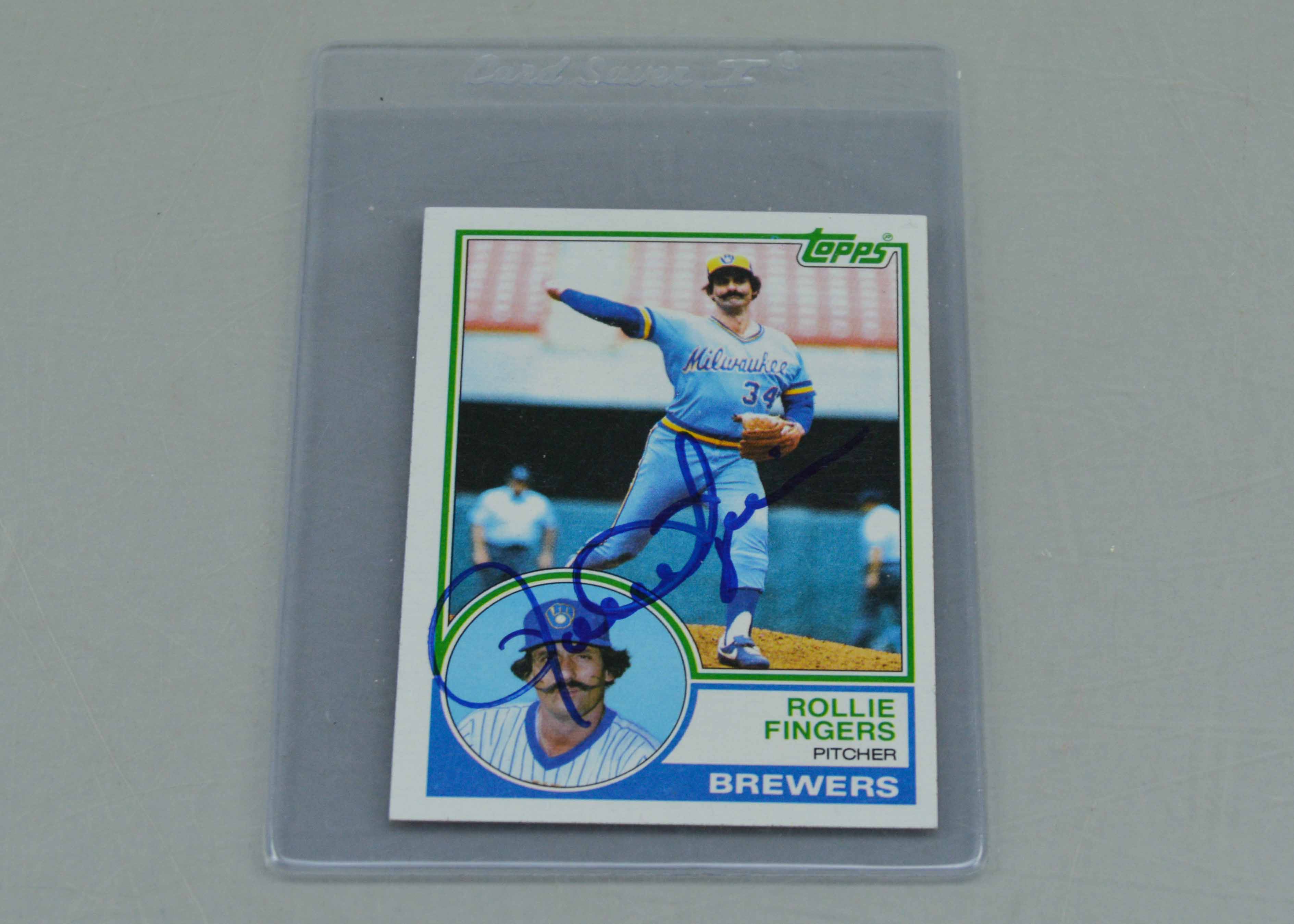 1983 Autographed Rollie Fingers Card