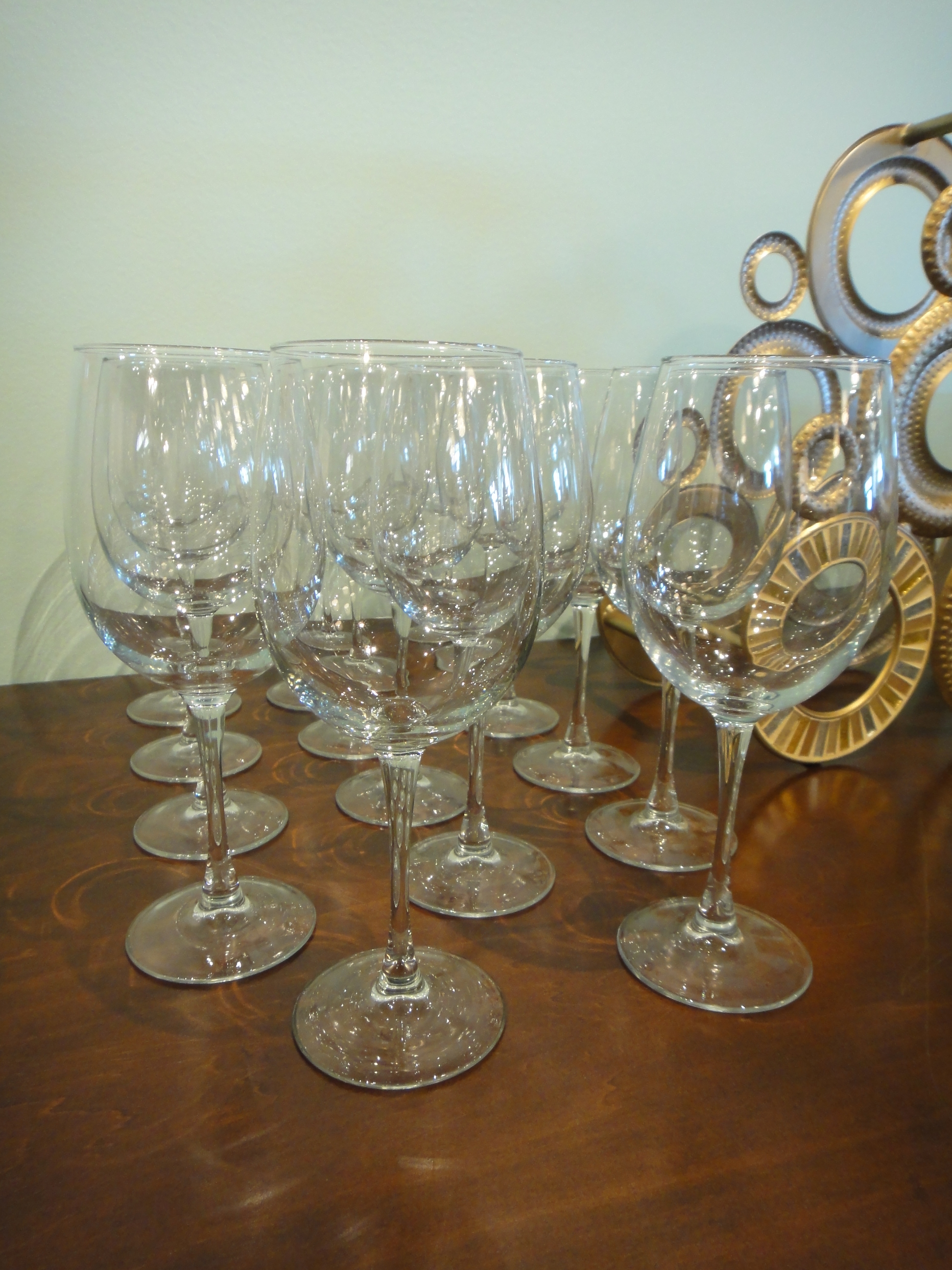 Art Deco Style Modern Wine Rack with 27 Wine Glasses