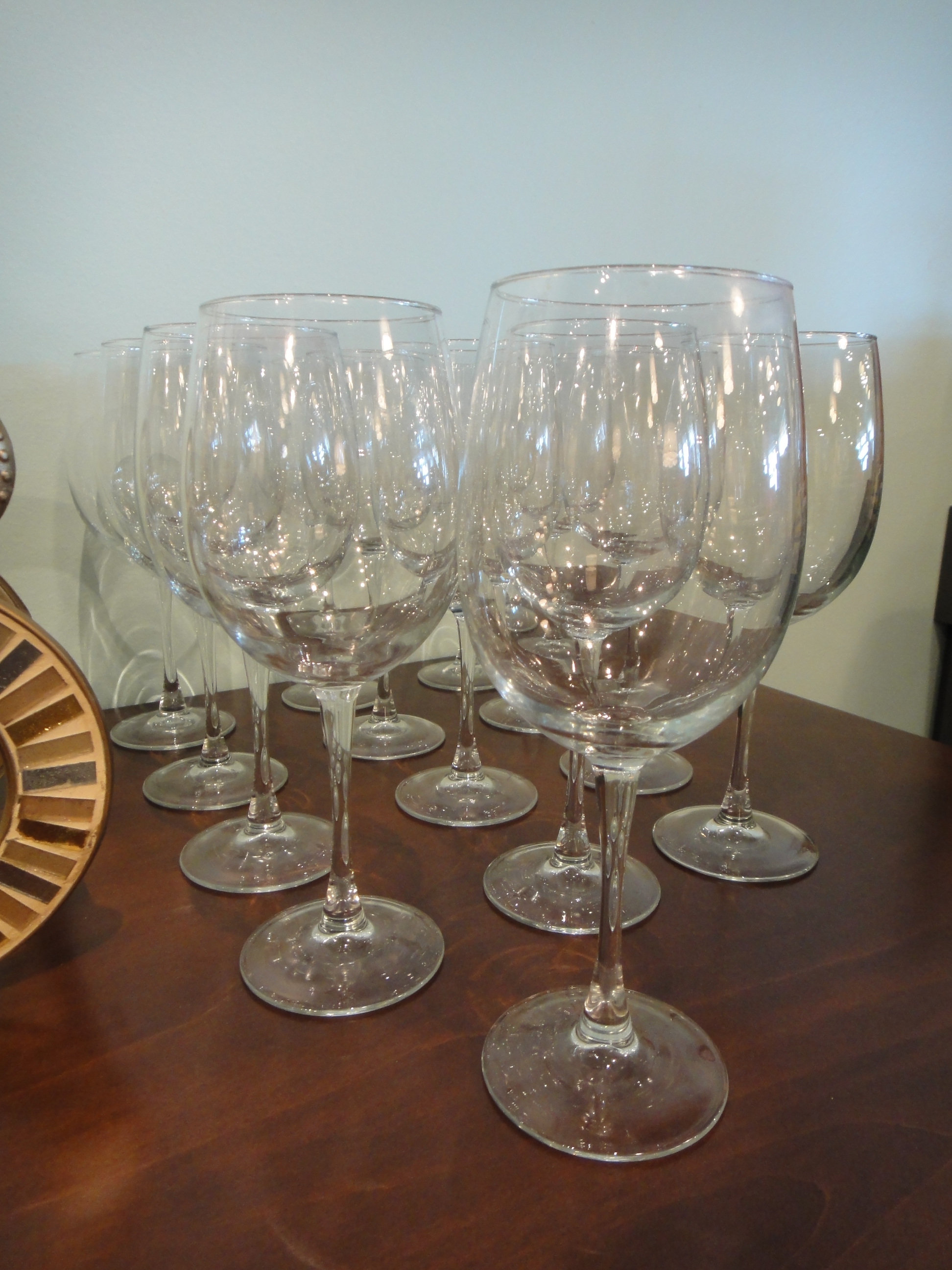 Art Deco Style Modern Wine Rack with 27 Wine Glasses