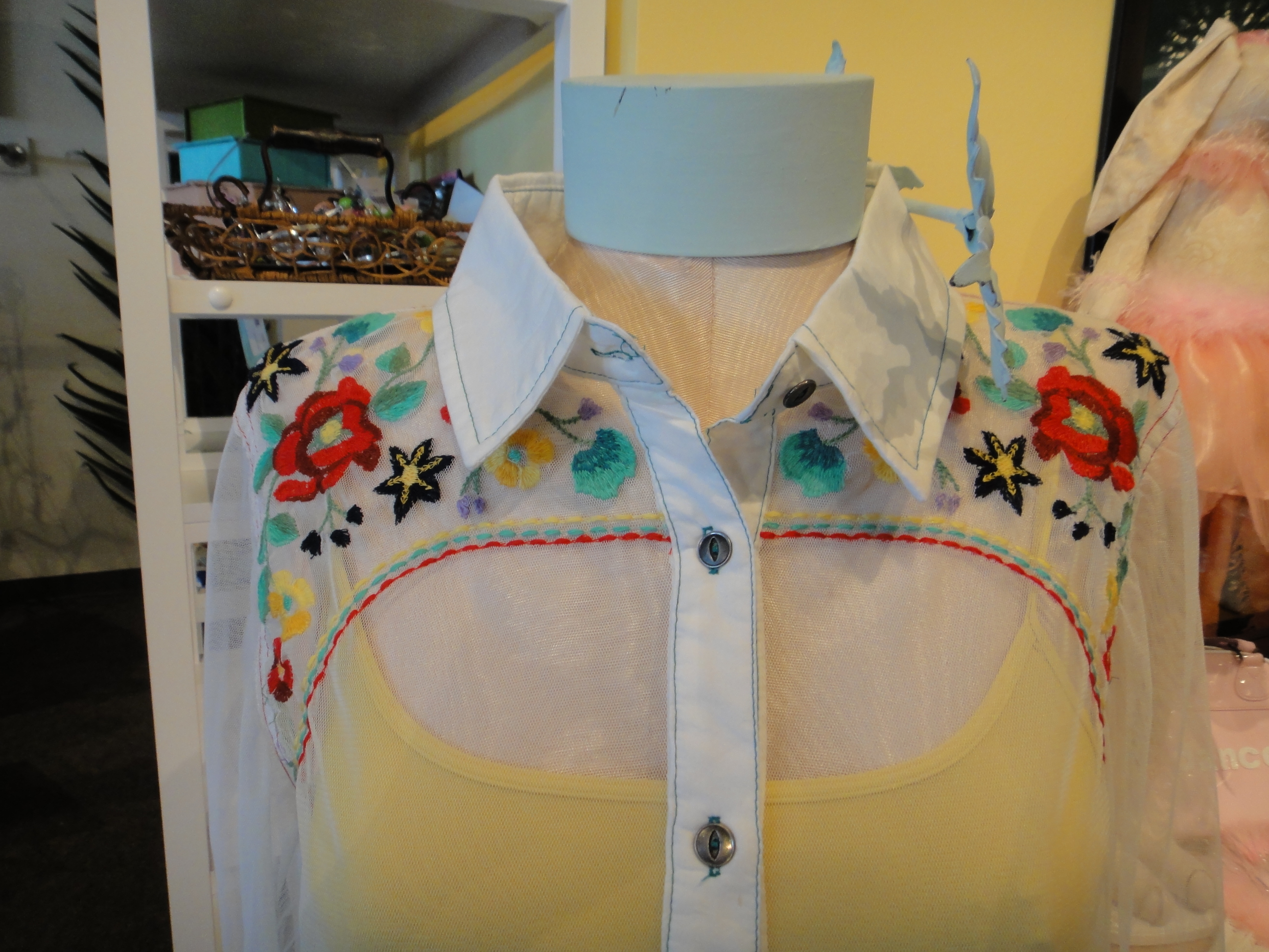 New Double D Ranchwear Carleen Embroidered Outfit Size M