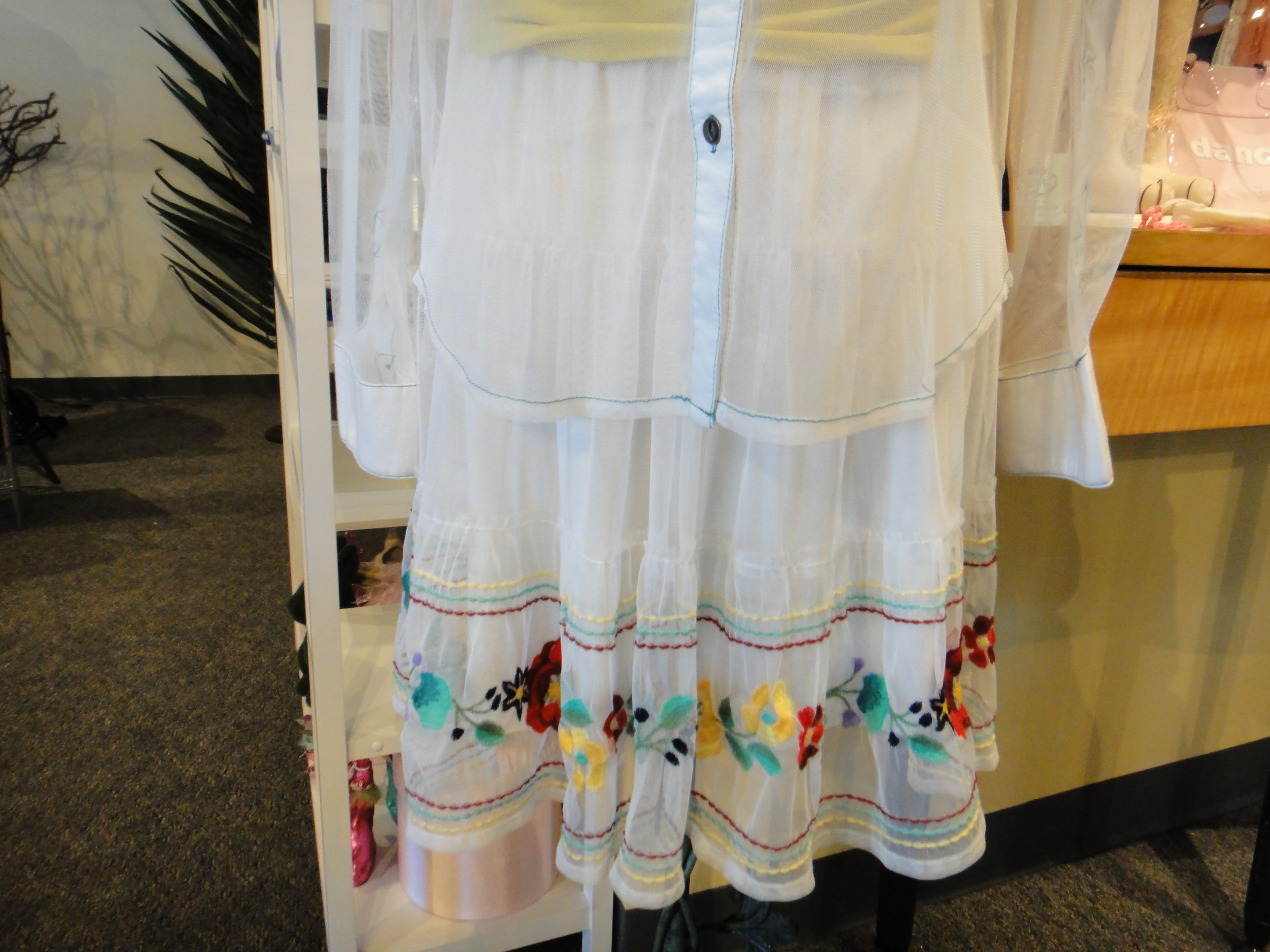 New Double D Ranchwear Carleen Embroidered Outfit Size M