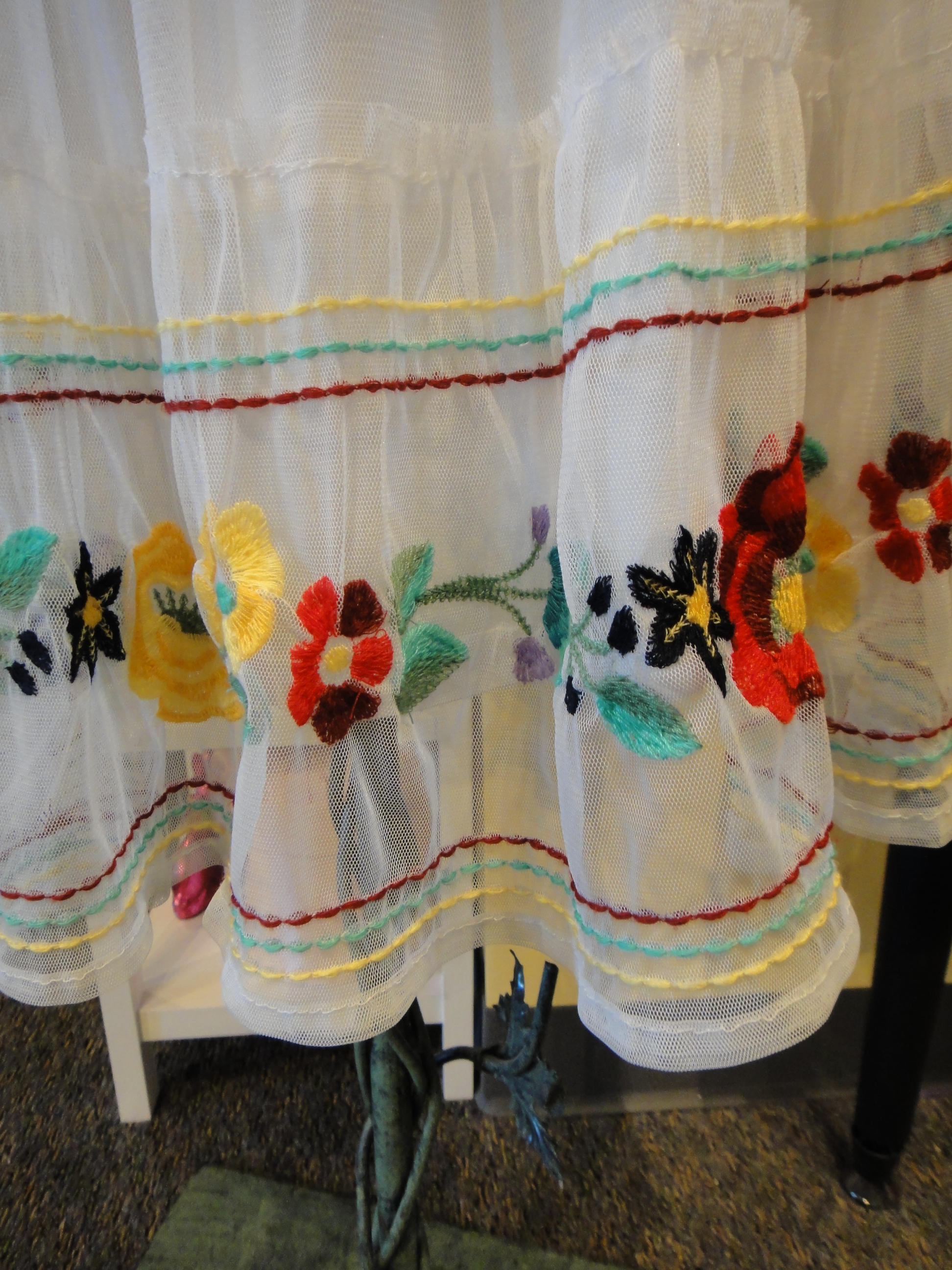 New Double D Ranchwear Carleen Embroidered Outfit Size M