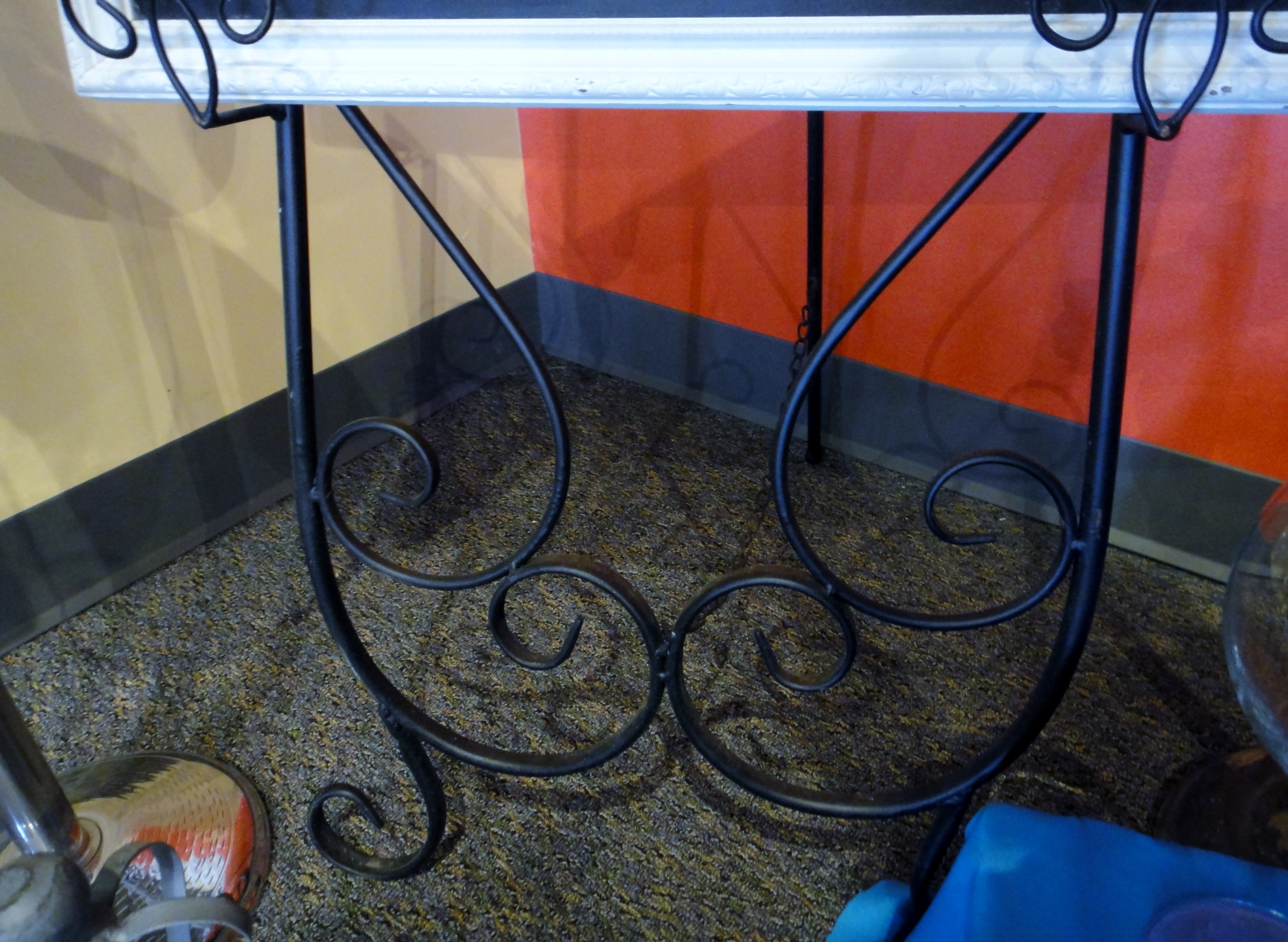 Silver Tone Champagne Stand, Wine Glasses, Display Stands + More