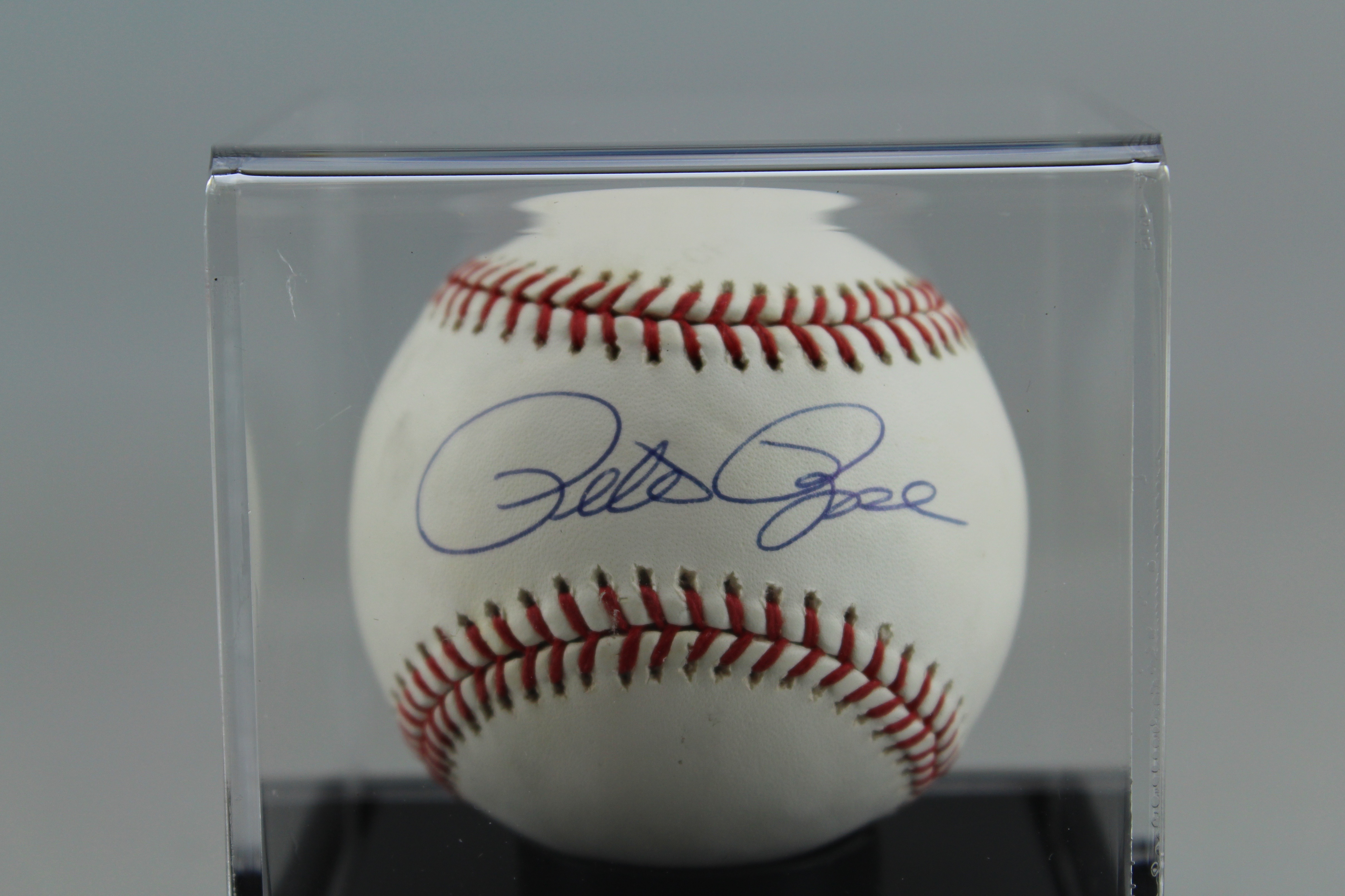 Pete Rose And Johnny Bench Autographed Baseballs