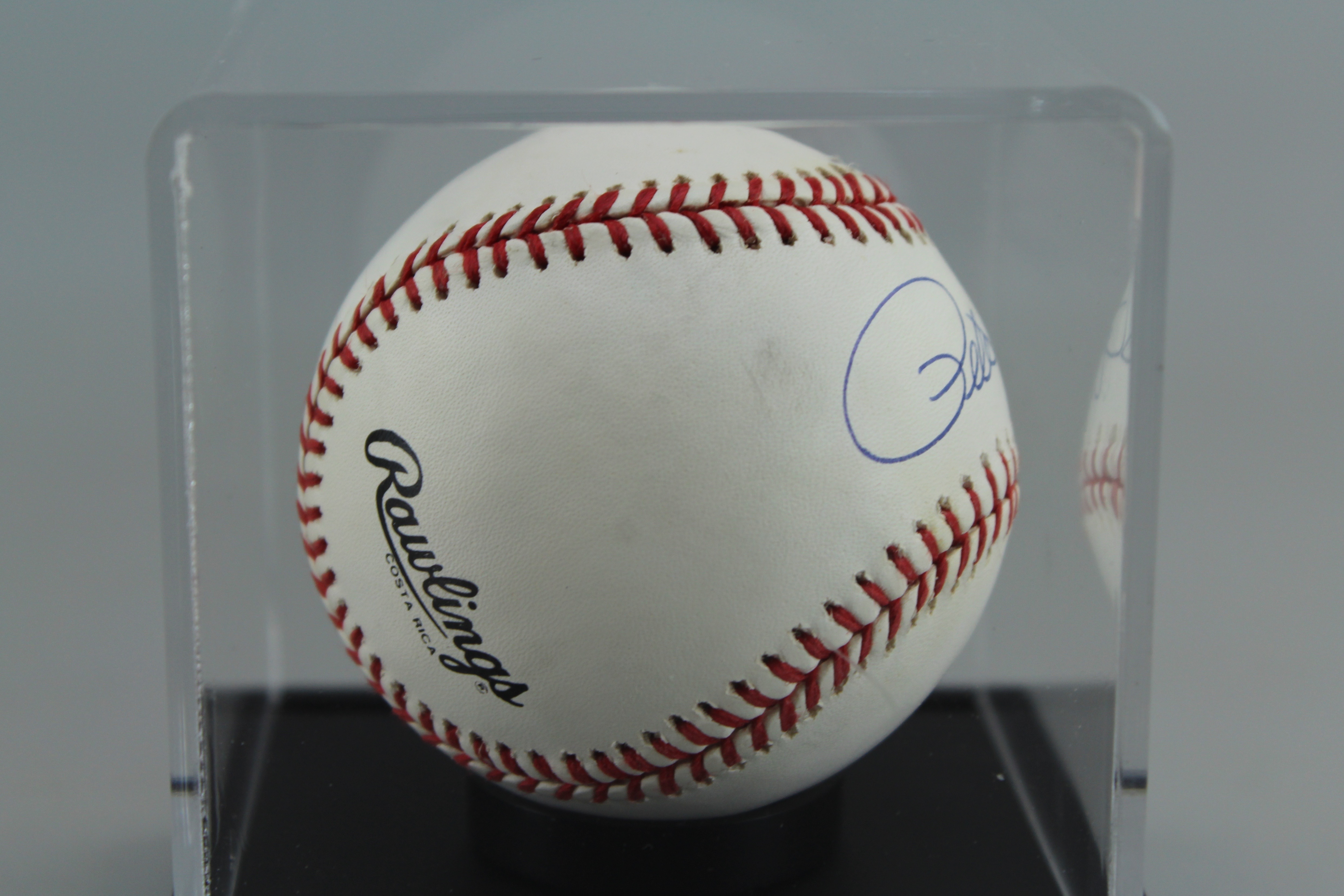 Pete Rose And Johnny Bench Autographed Baseballs