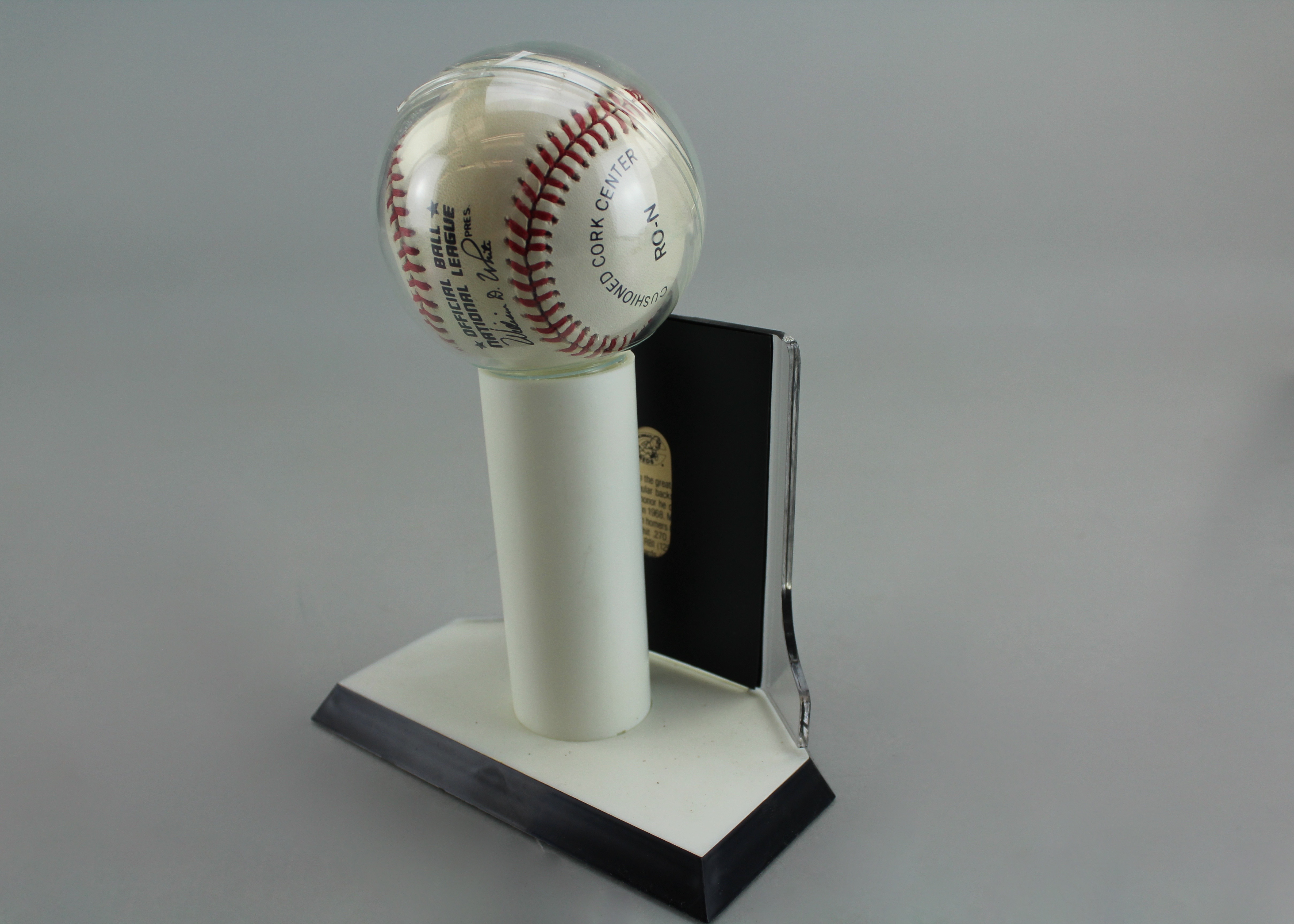 Pete Rose And Johnny Bench Autographed Baseballs